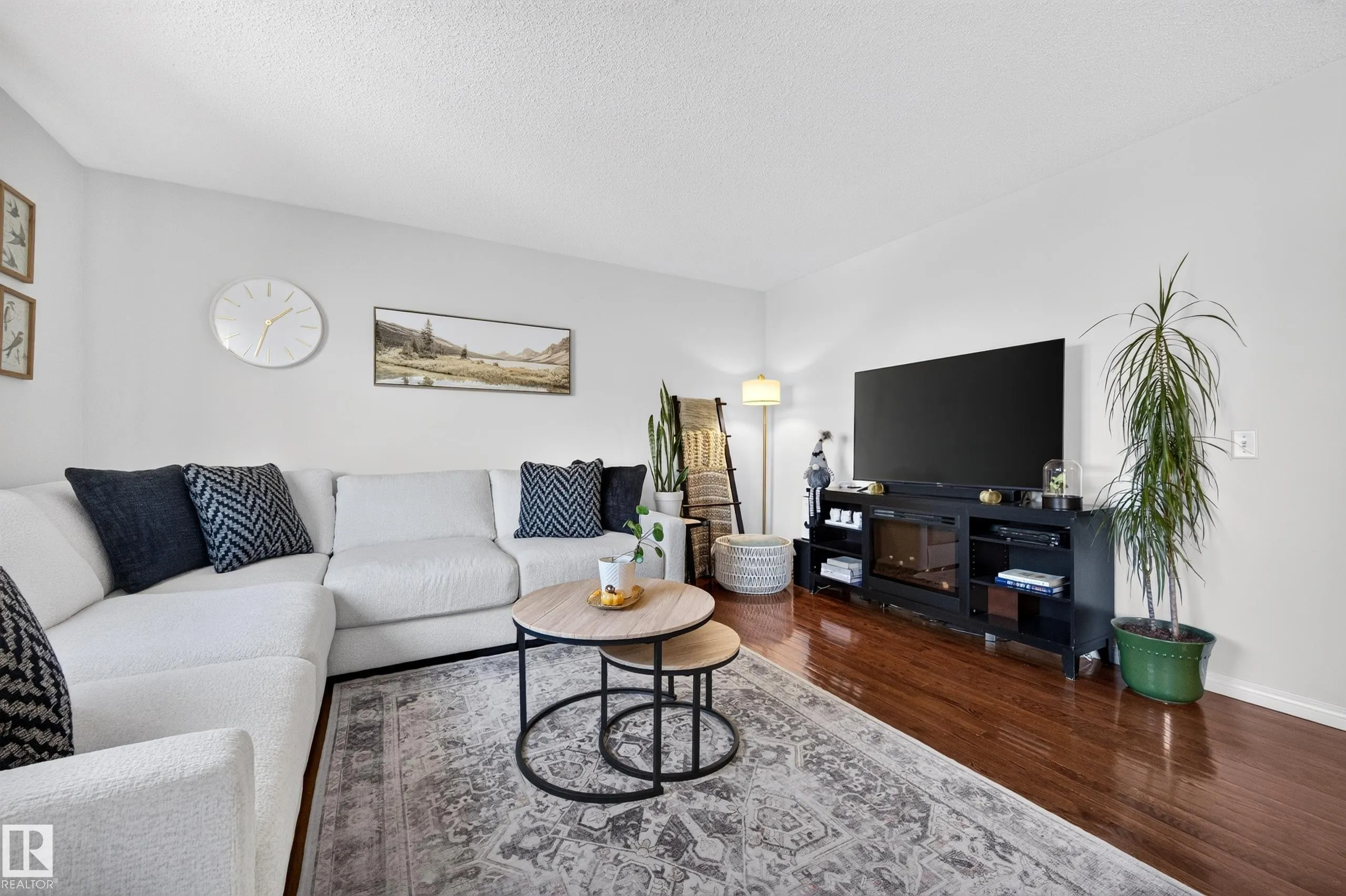 39 APPLETON Crescent