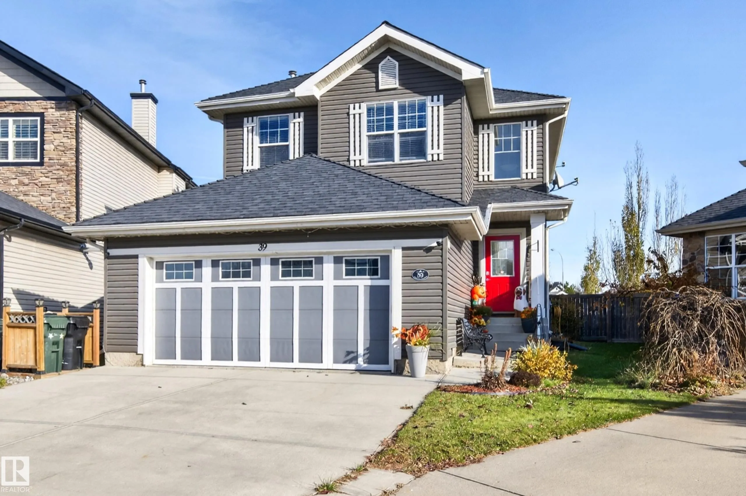 39 APPLETON Crescent