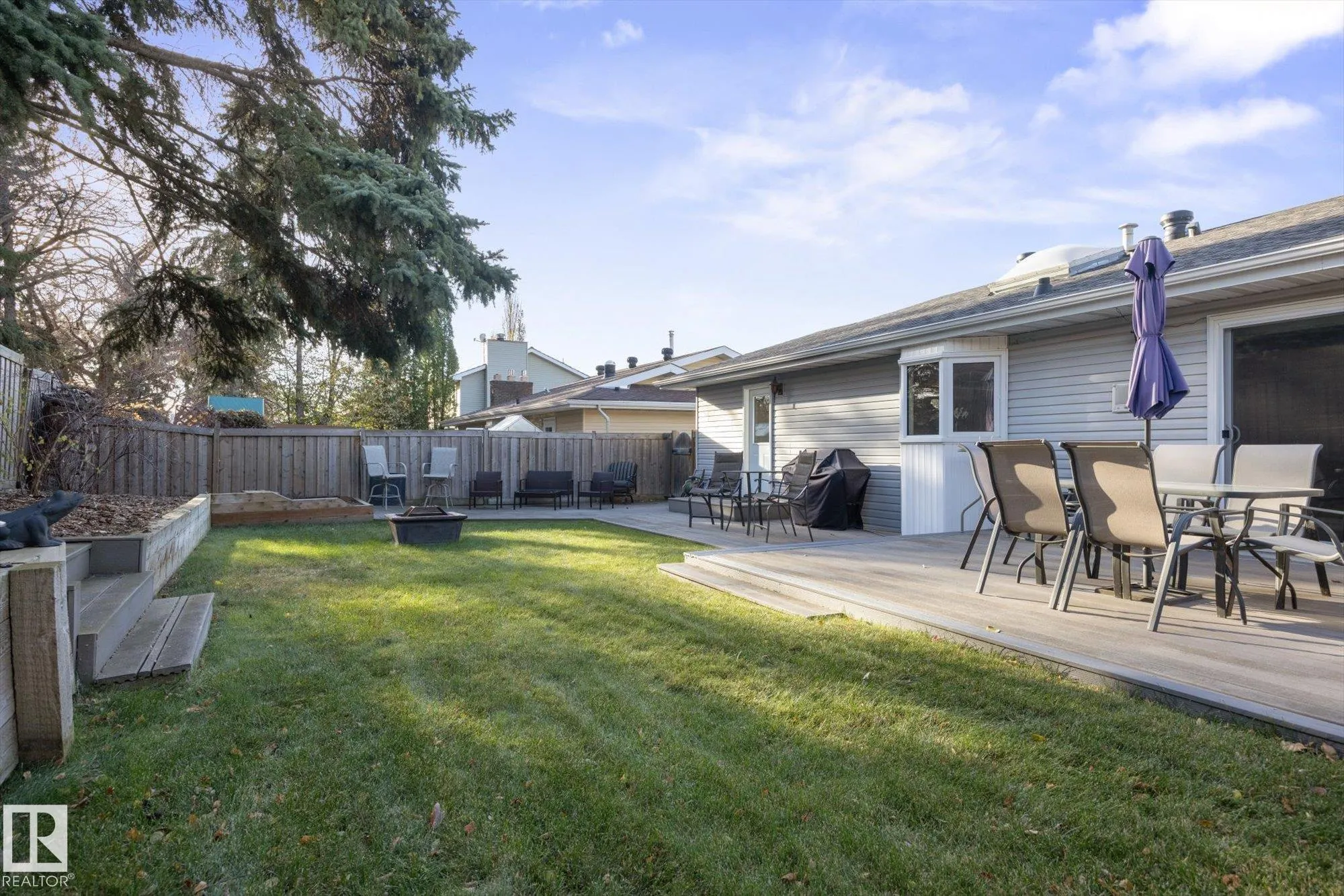 11 WOODSTOCK Place
