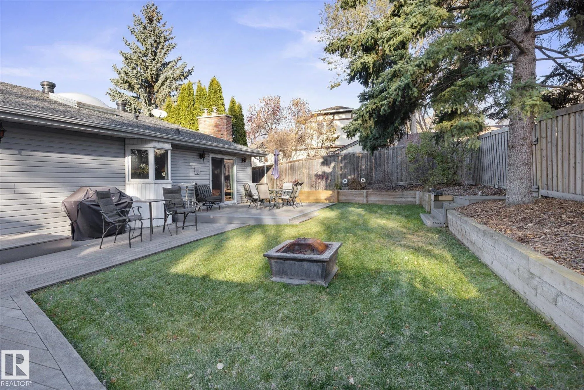 11 WOODSTOCK Place