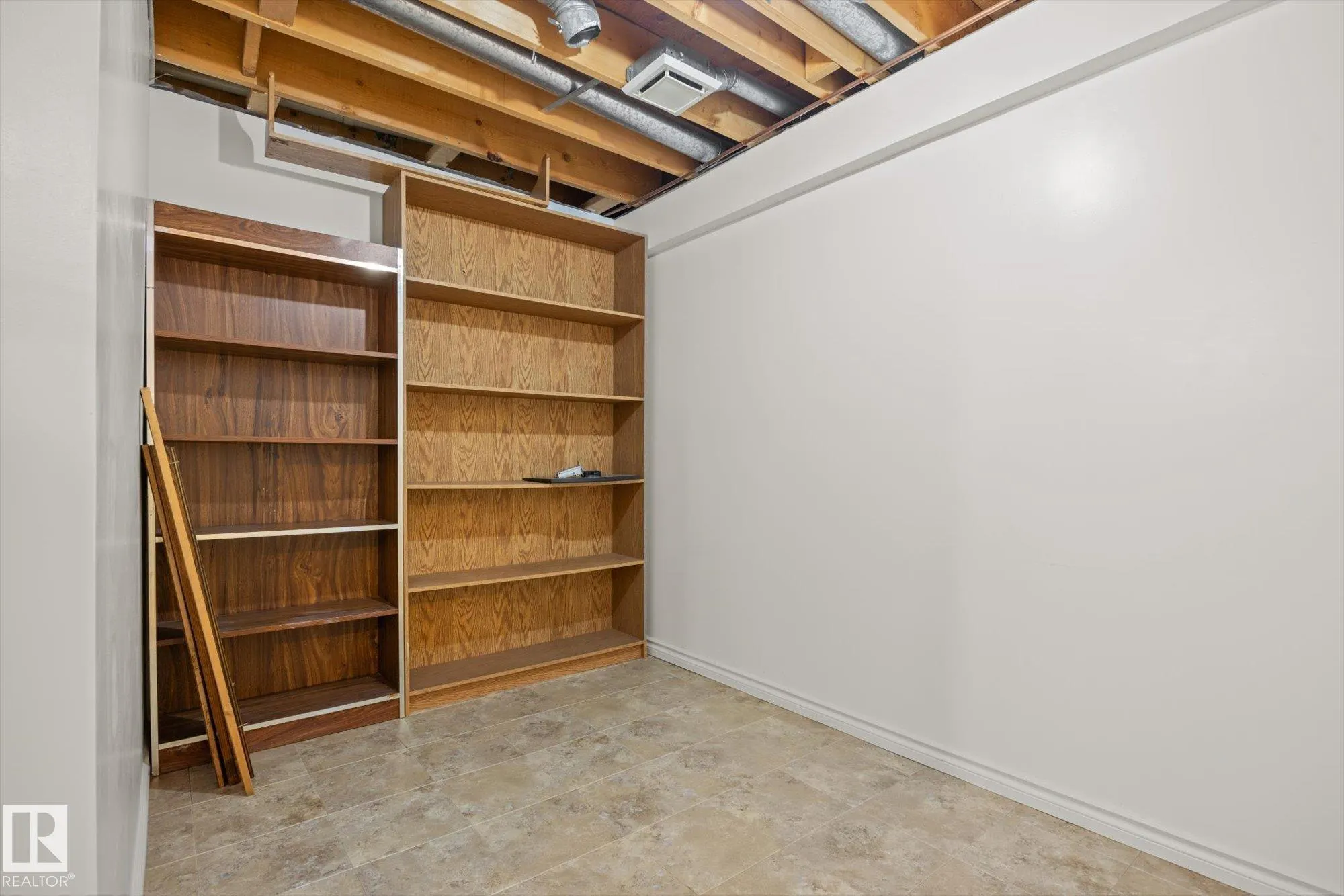 11 WOODSTOCK Place