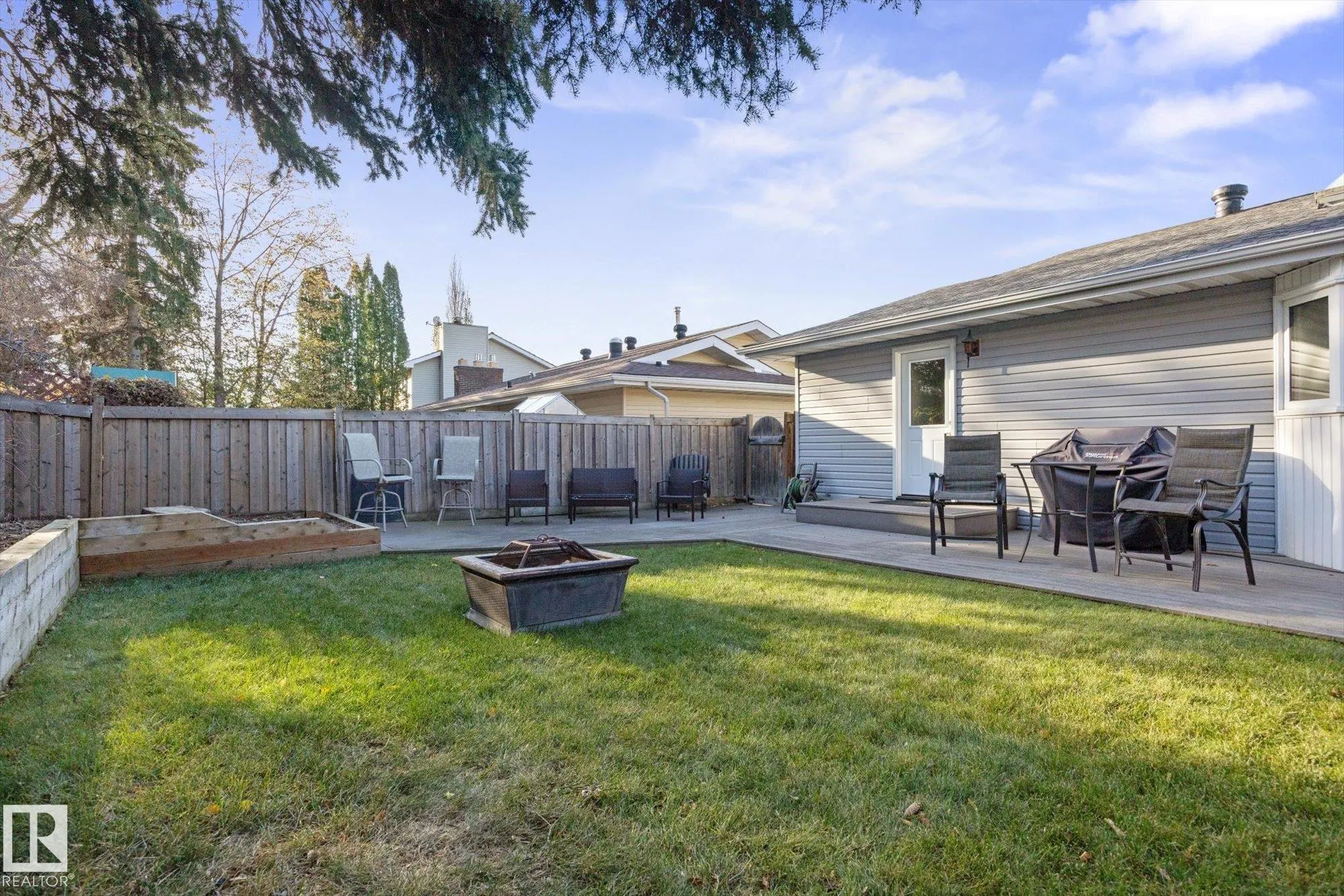11 WOODSTOCK Place