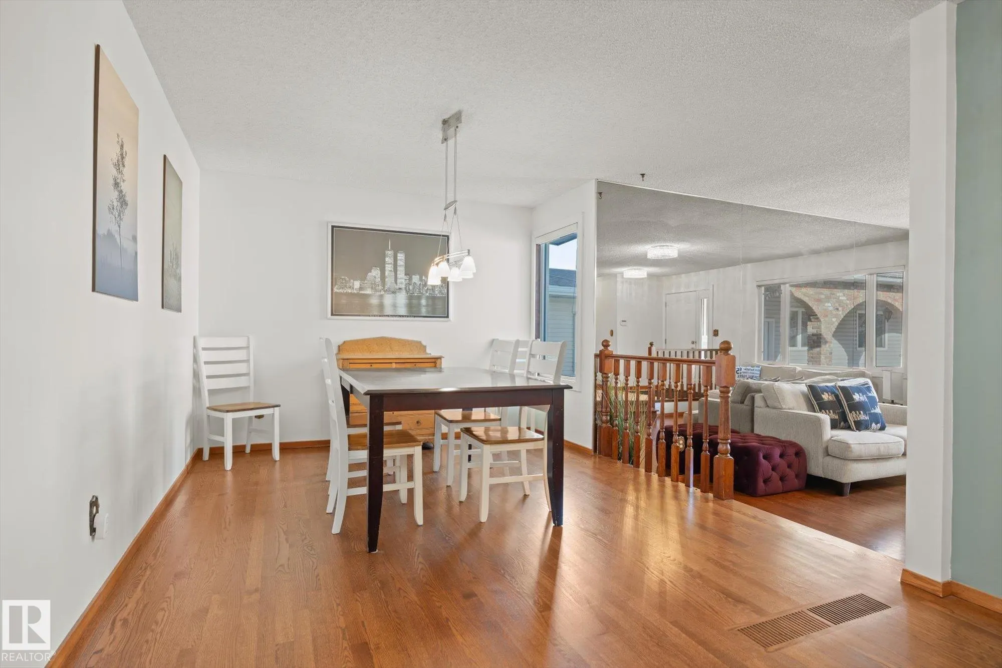 11 WOODSTOCK Place