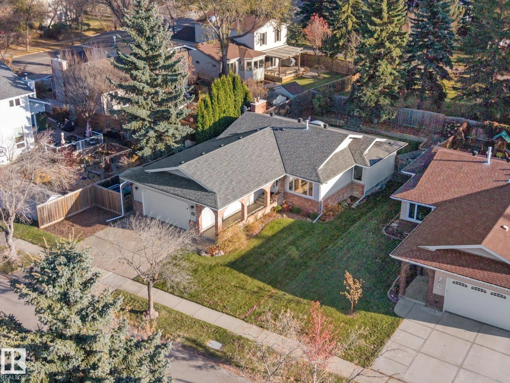 11 WOODSTOCK Place