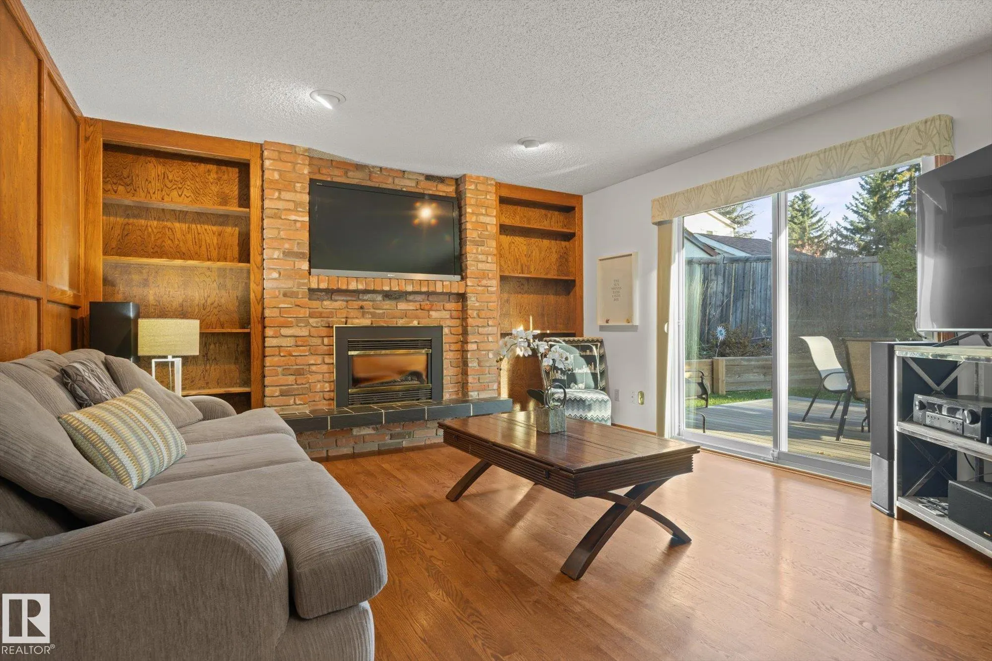 11 WOODSTOCK Place