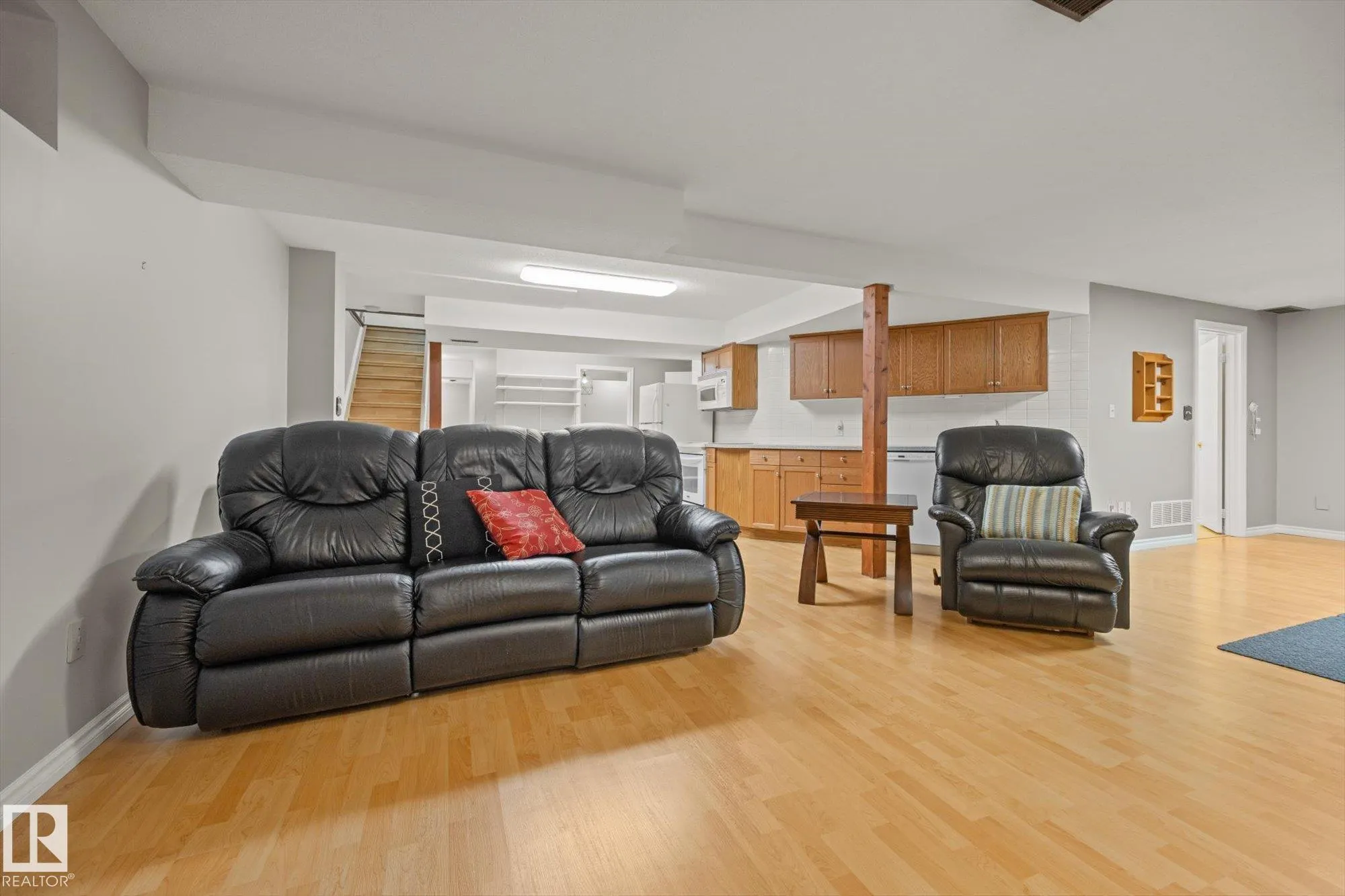 11 WOODSTOCK Place