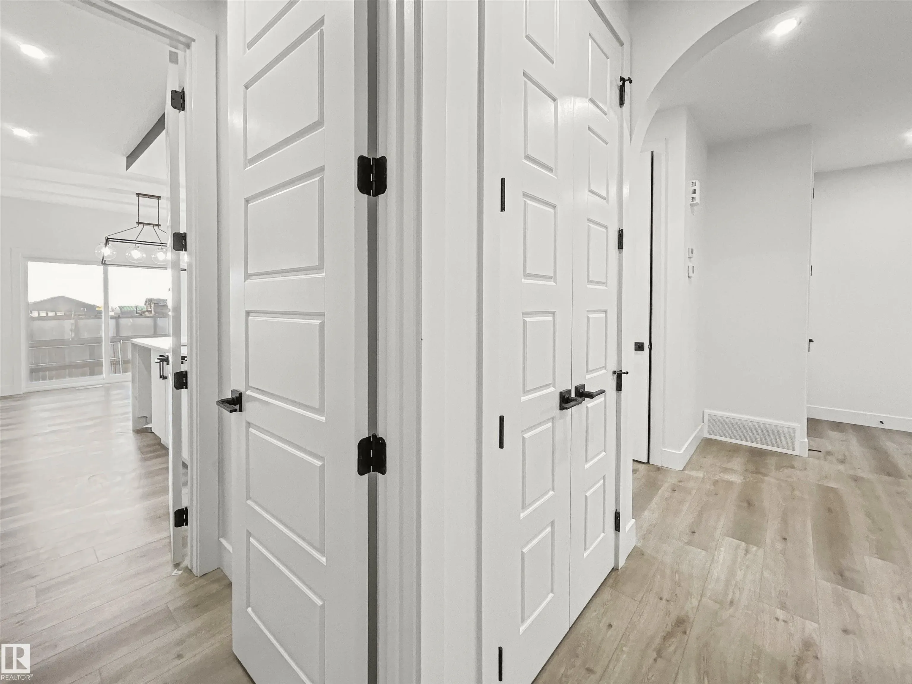 13 STETSON Loop