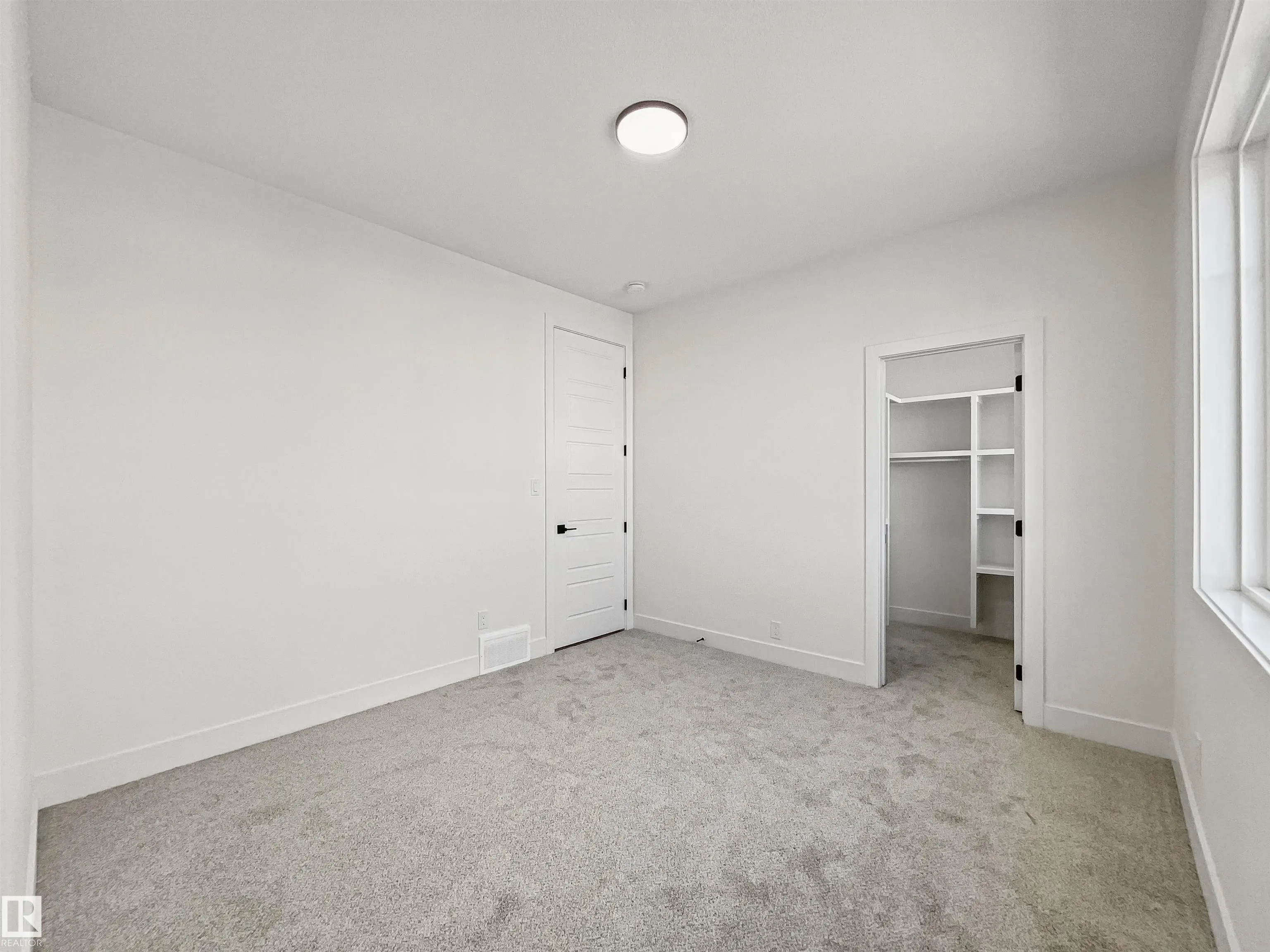 13 STETSON Loop