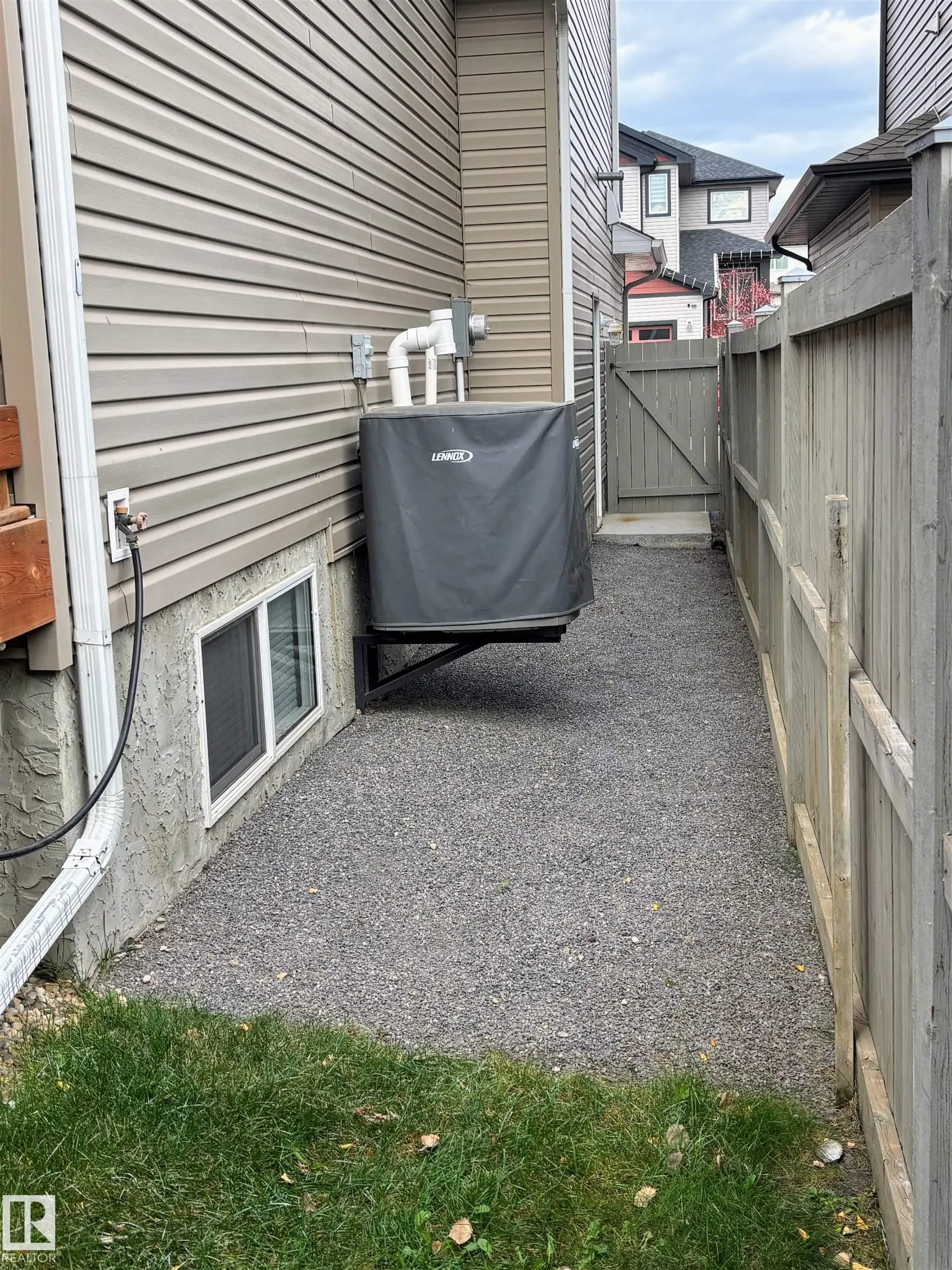 564 REYNALDS Wynd