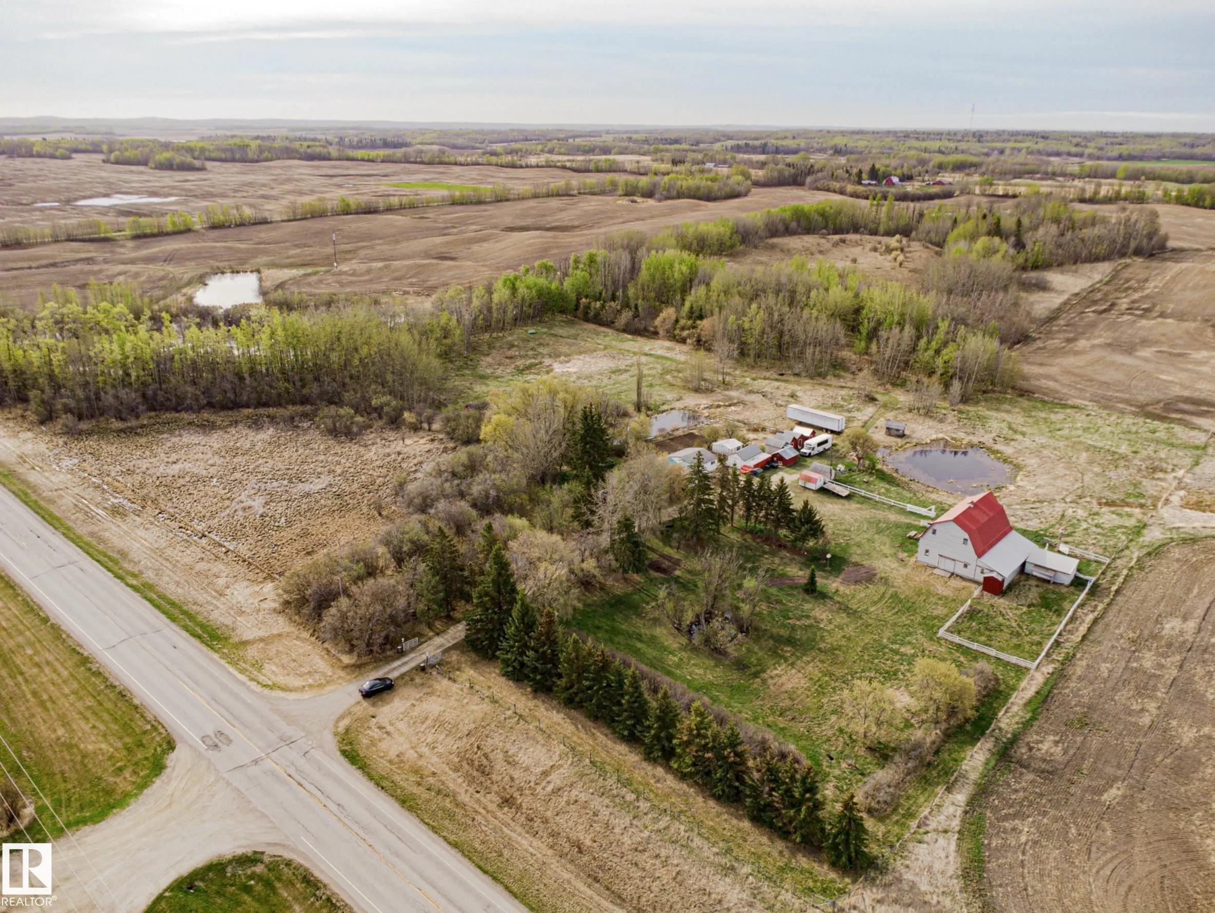 2409 HWY 633