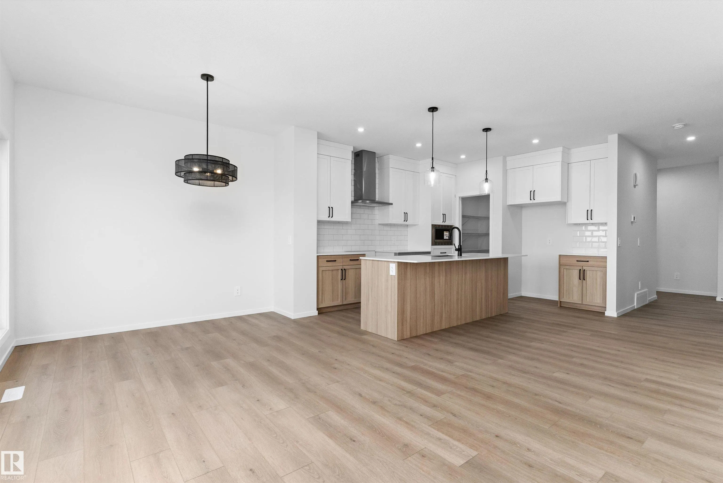 18808 29 Avenue