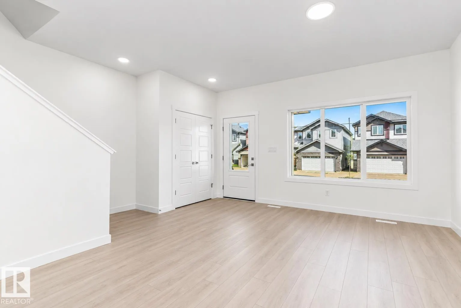 4568 WARBLER Loop