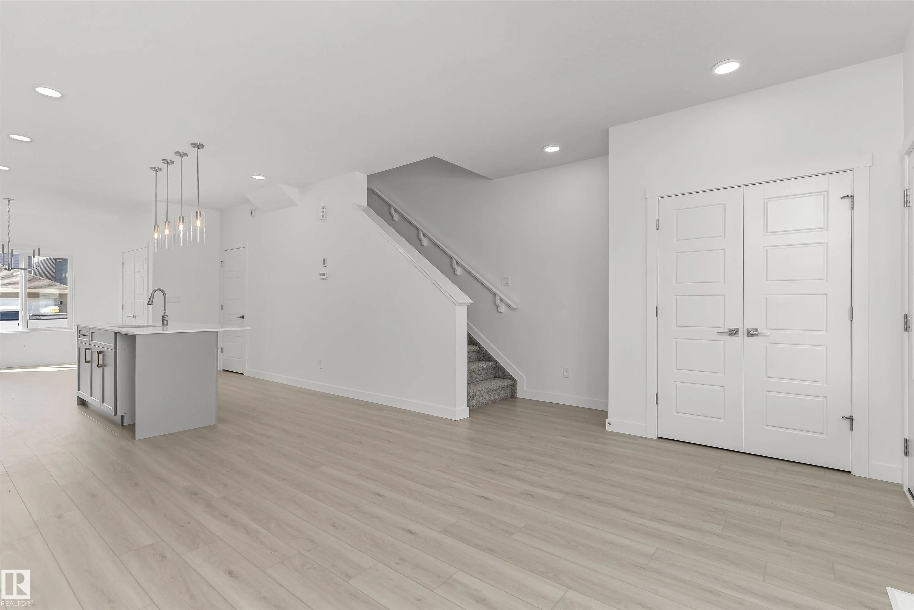 4568 WARBLER Loop