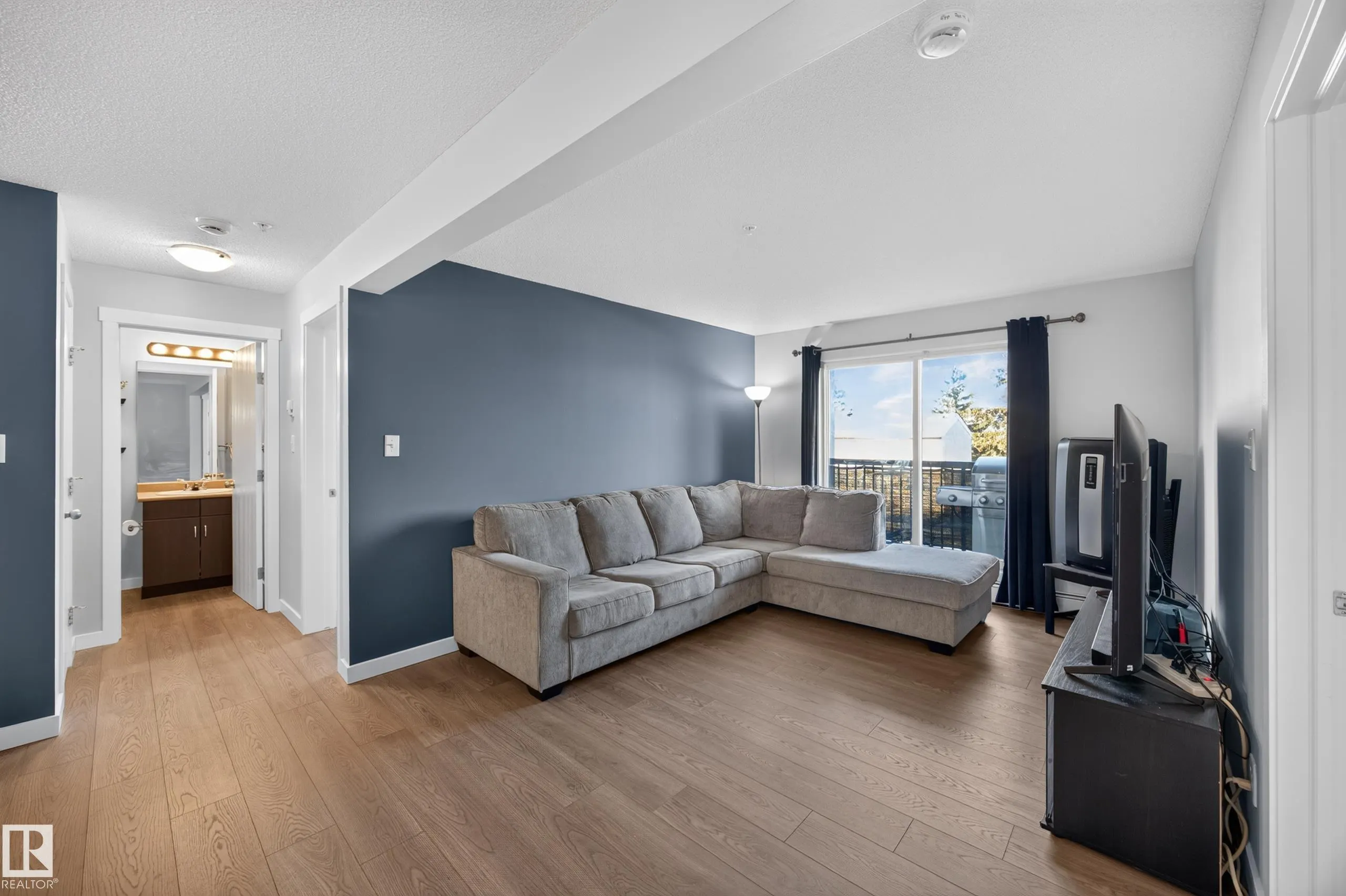 1180 HYNDMAN Road