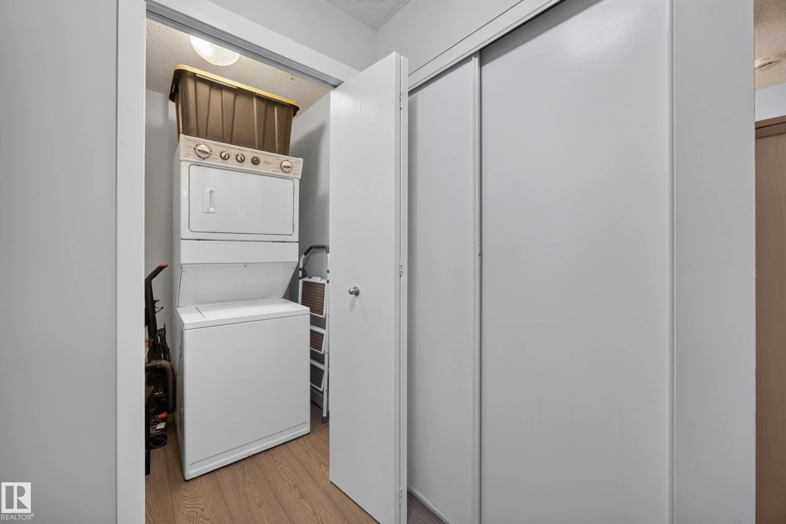 1180 HYNDMAN Road