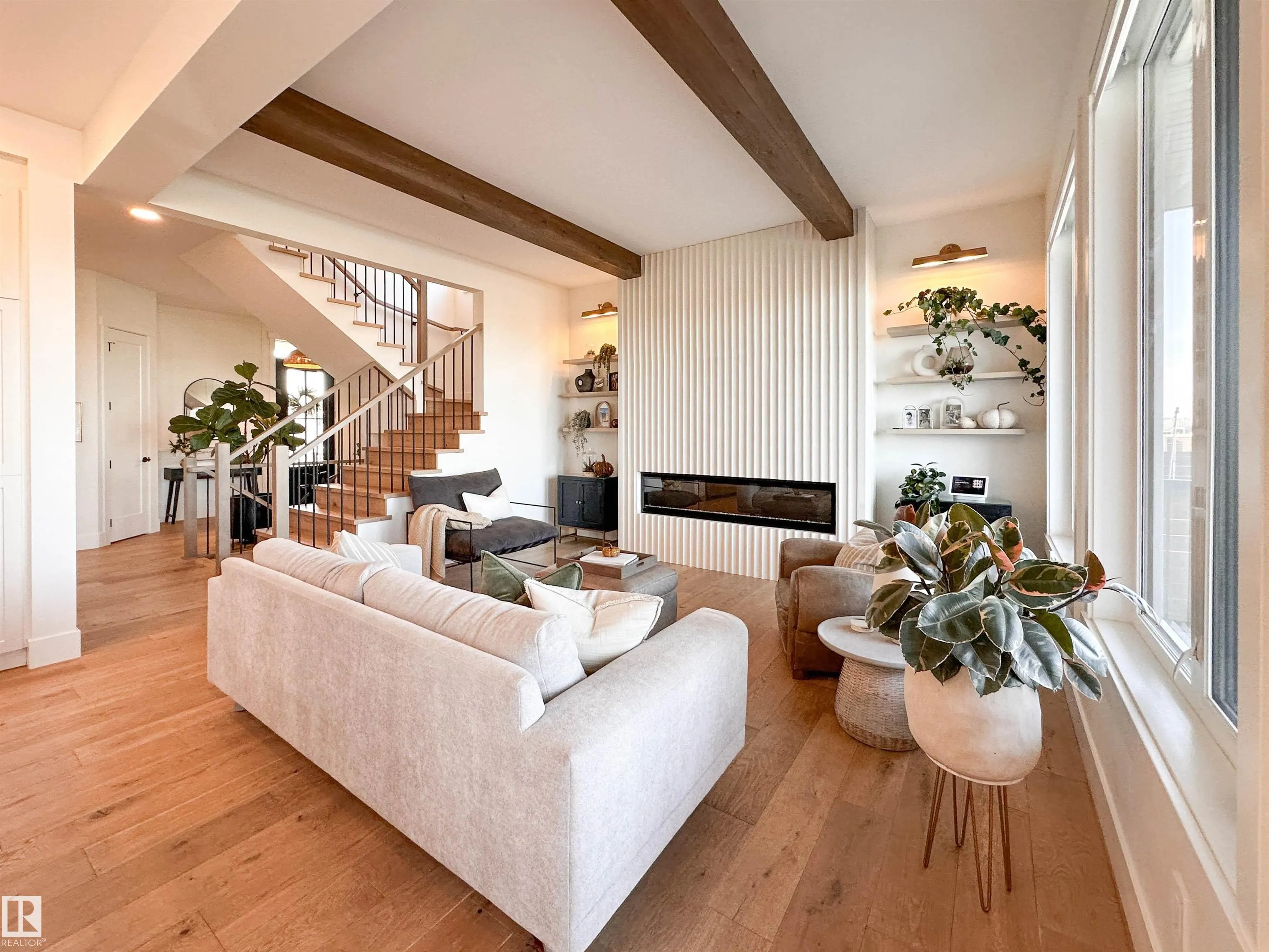 309 JENSEN LAKES Boulevard