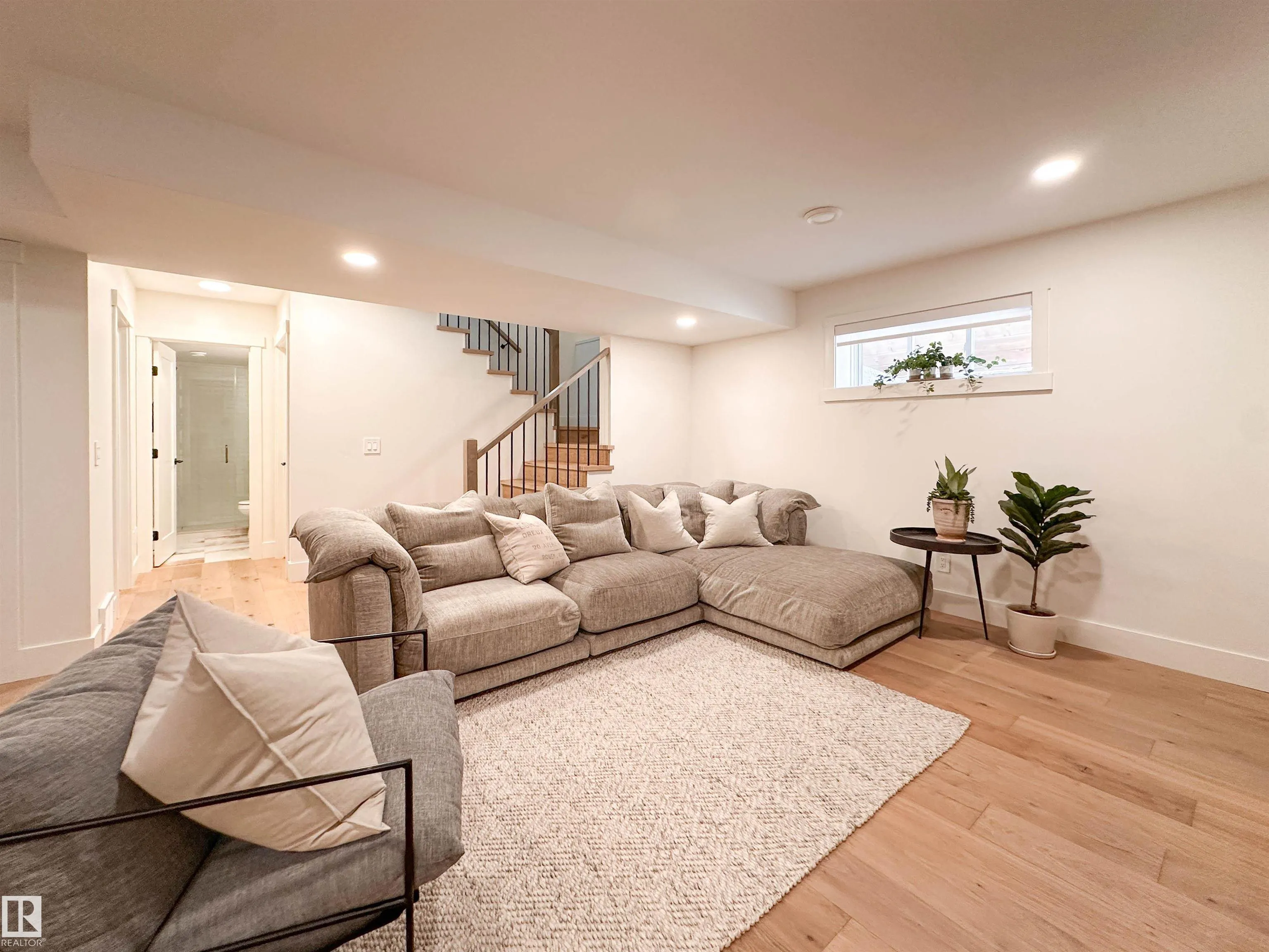309 JENSEN LAKES Boulevard
