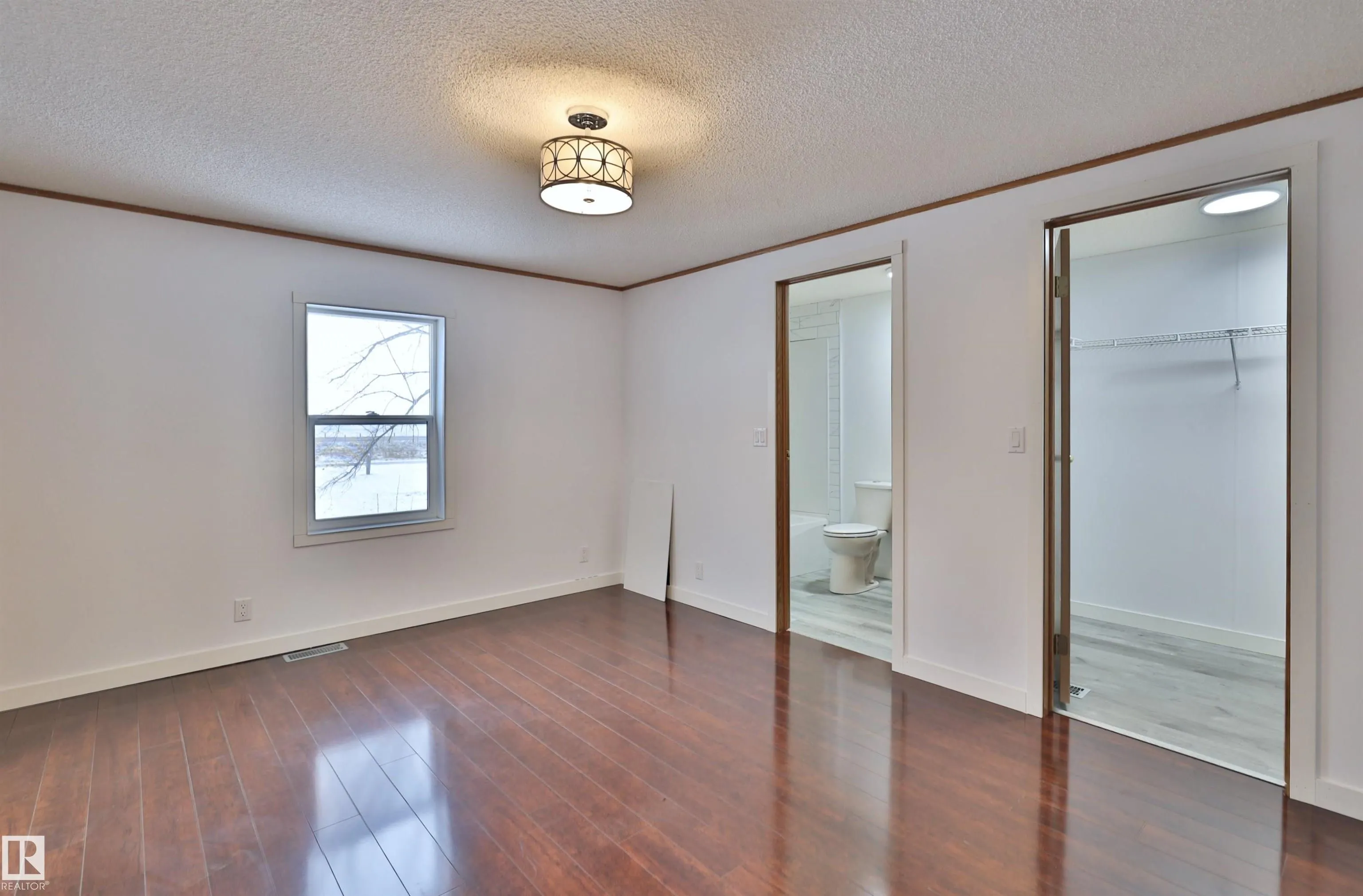 460061 HWY 2 A