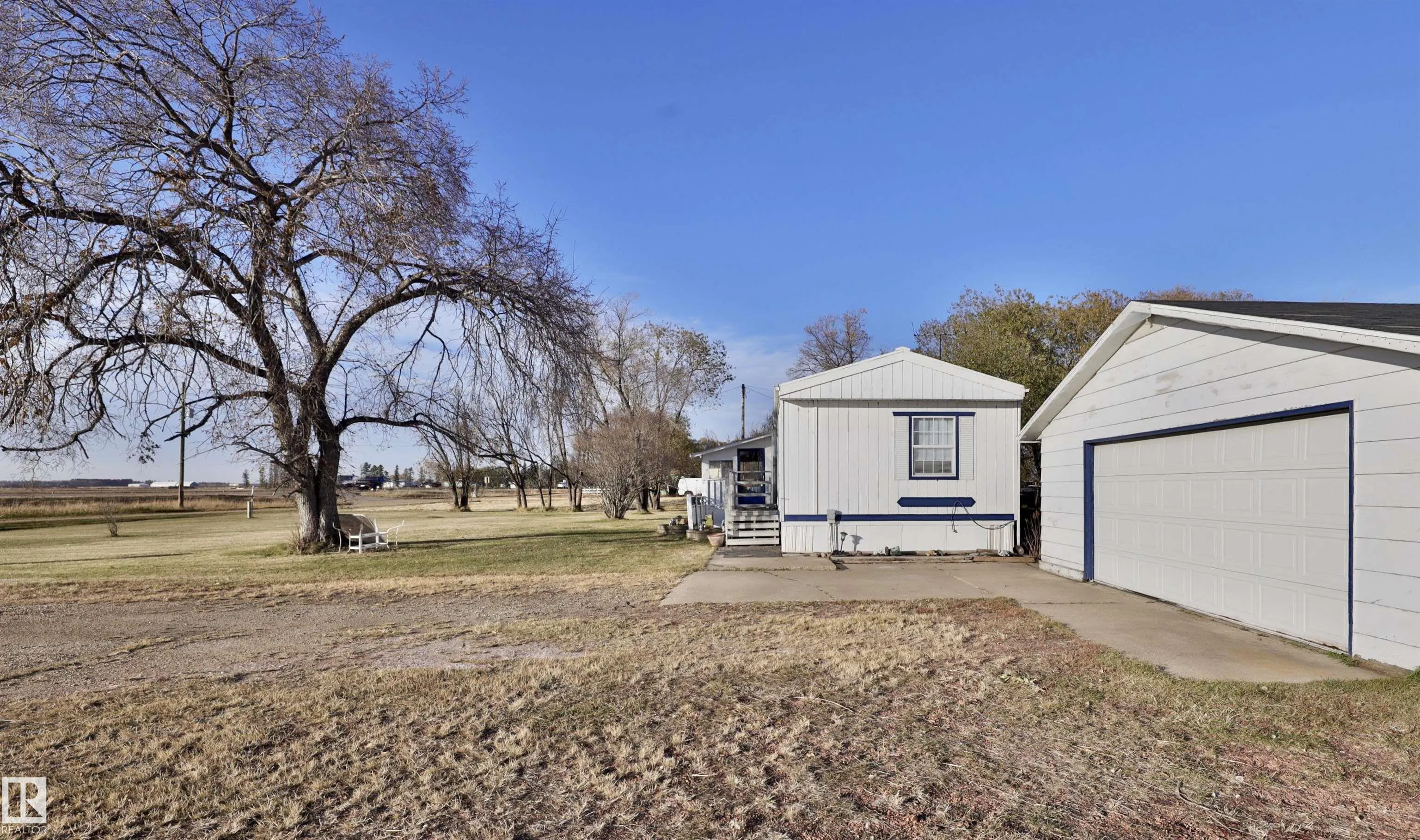 460061 HWY 2 A