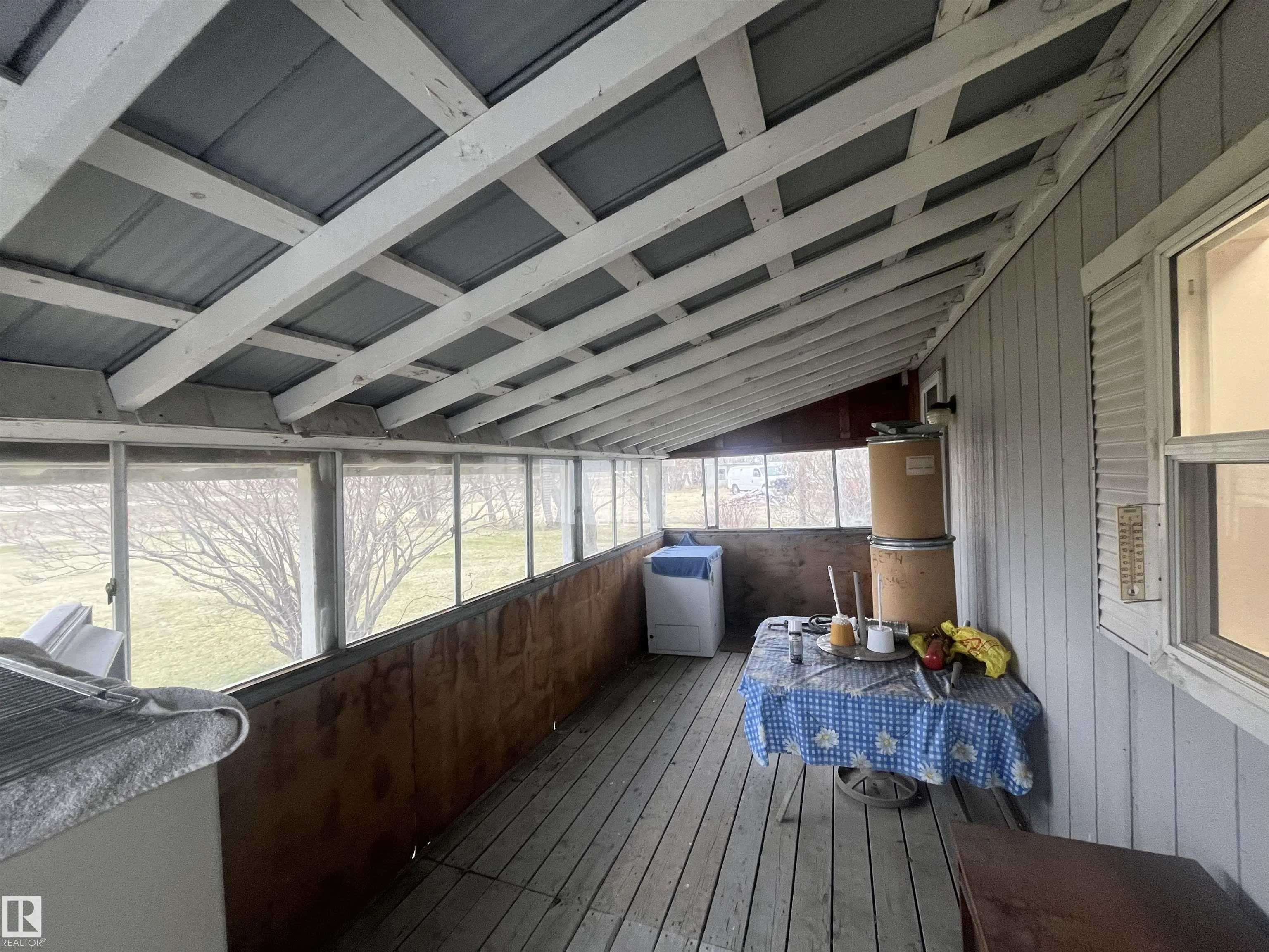 460061 HWY 2 A