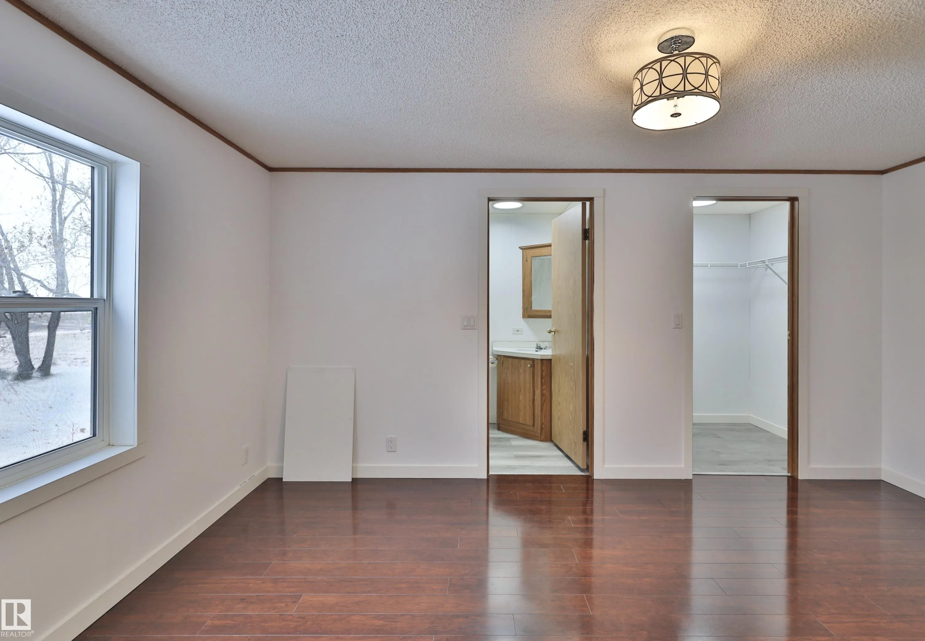 460061 HWY 2 A