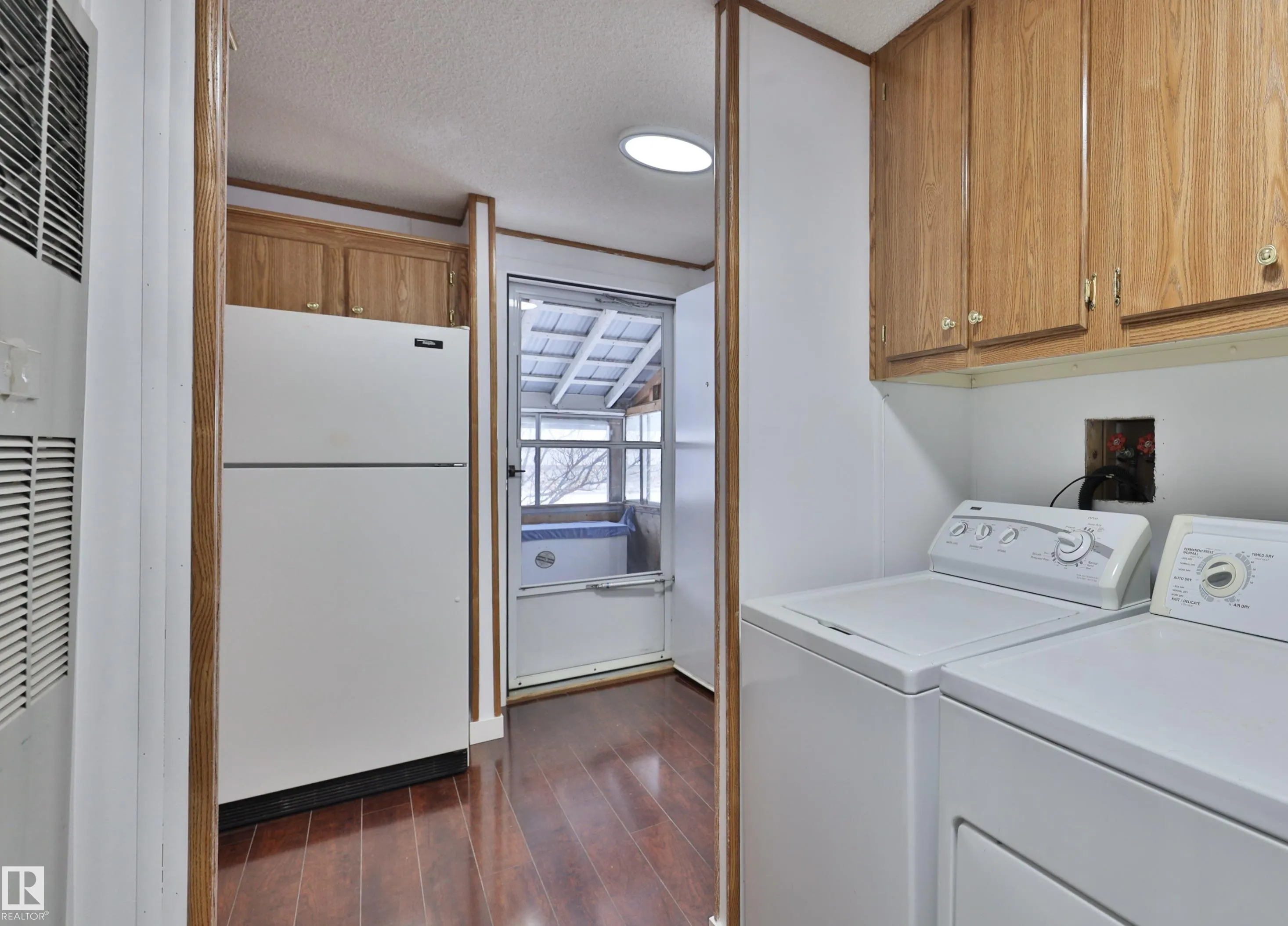 460061 HWY 2 A