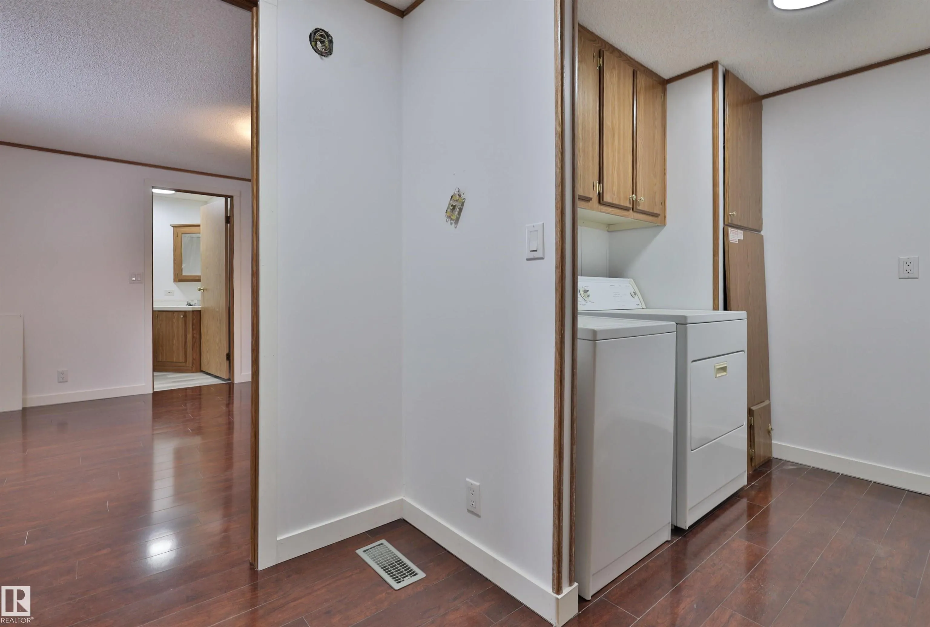 460061 HWY 2 A