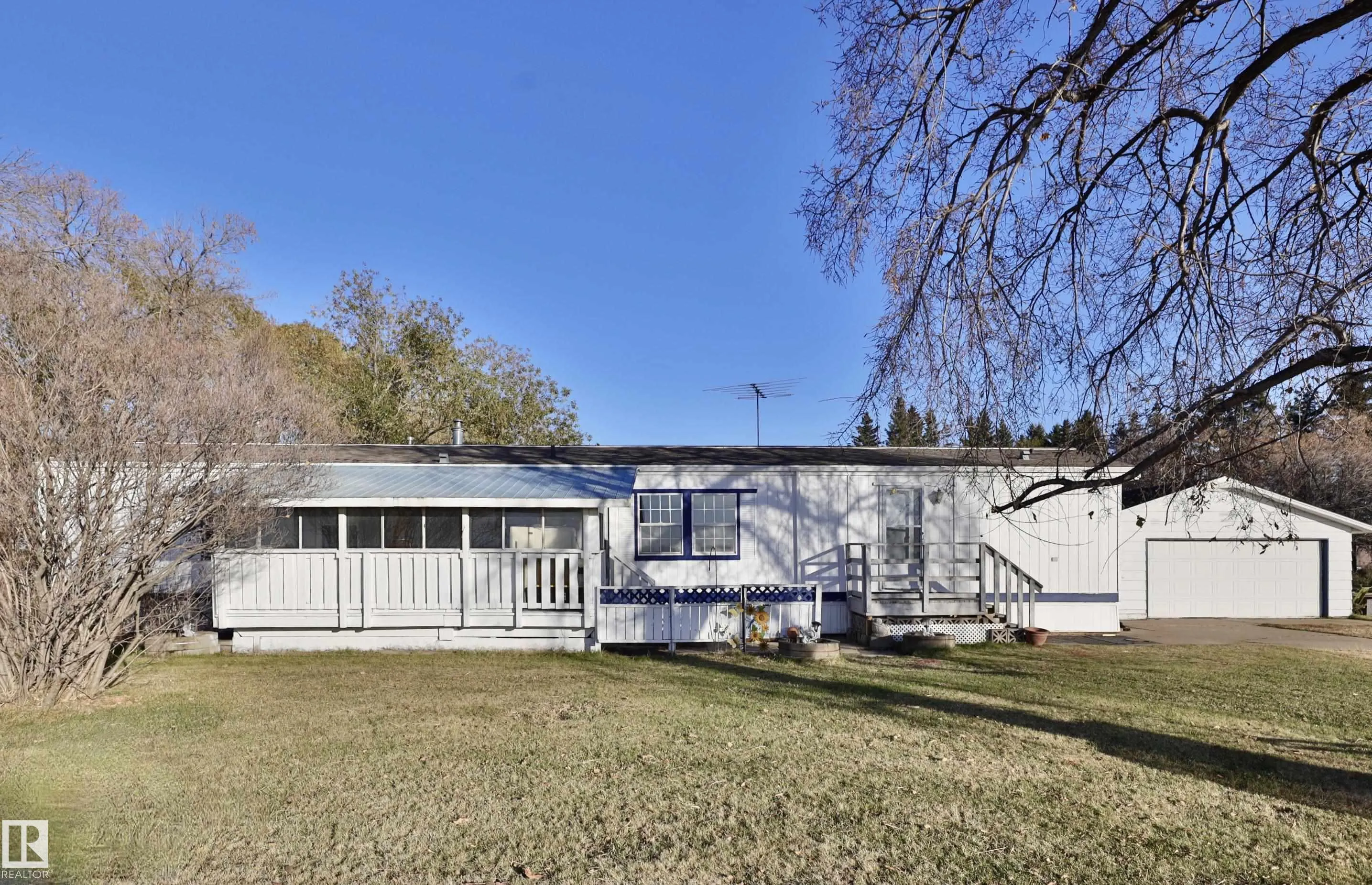 460061 HWY 2 A