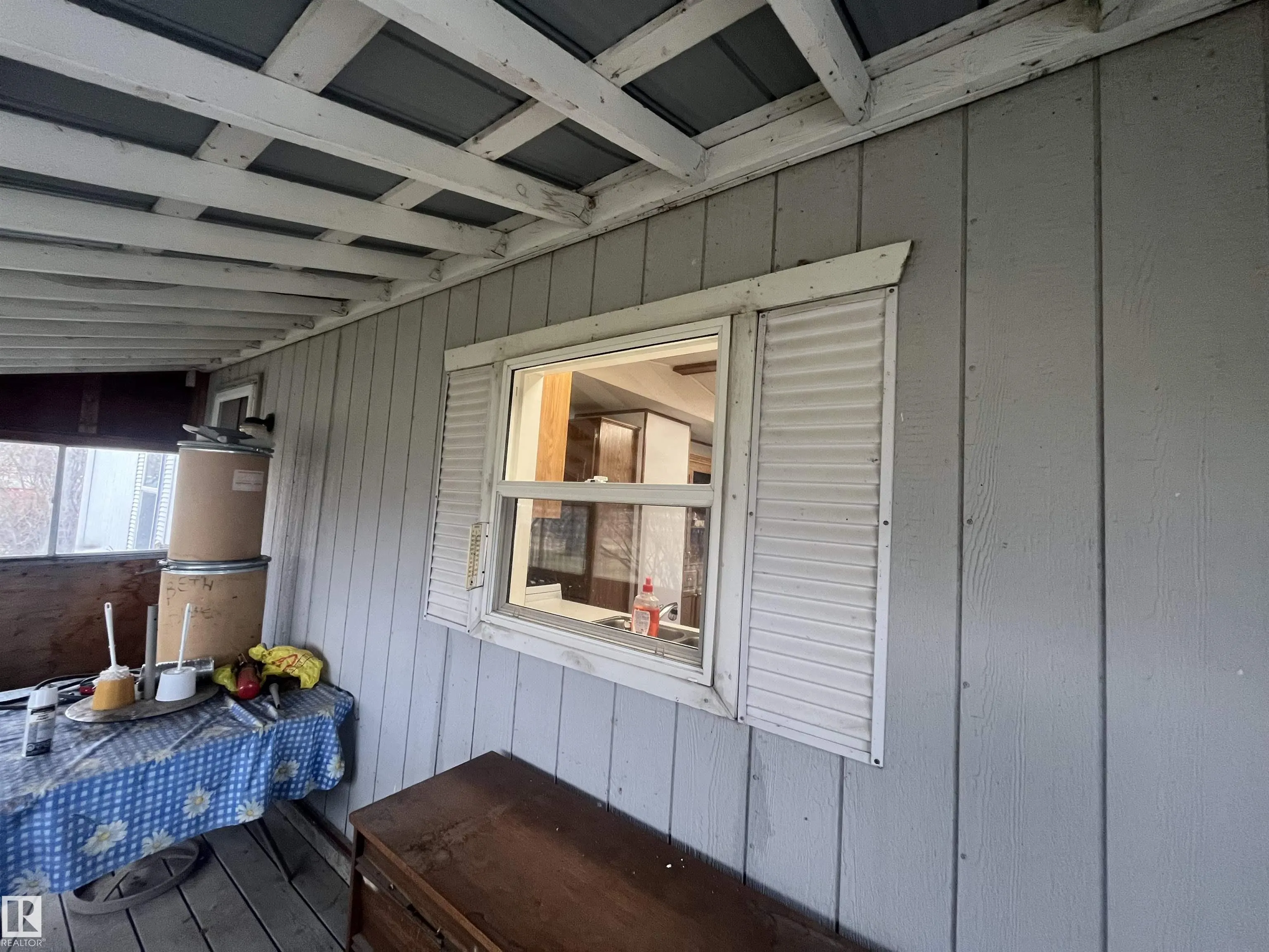 460061 HWY 2 A