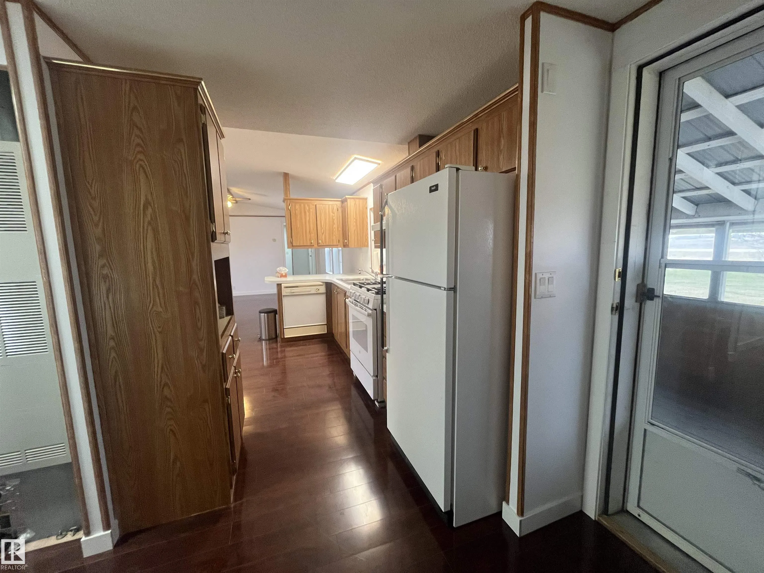 460061 HWY 2 A