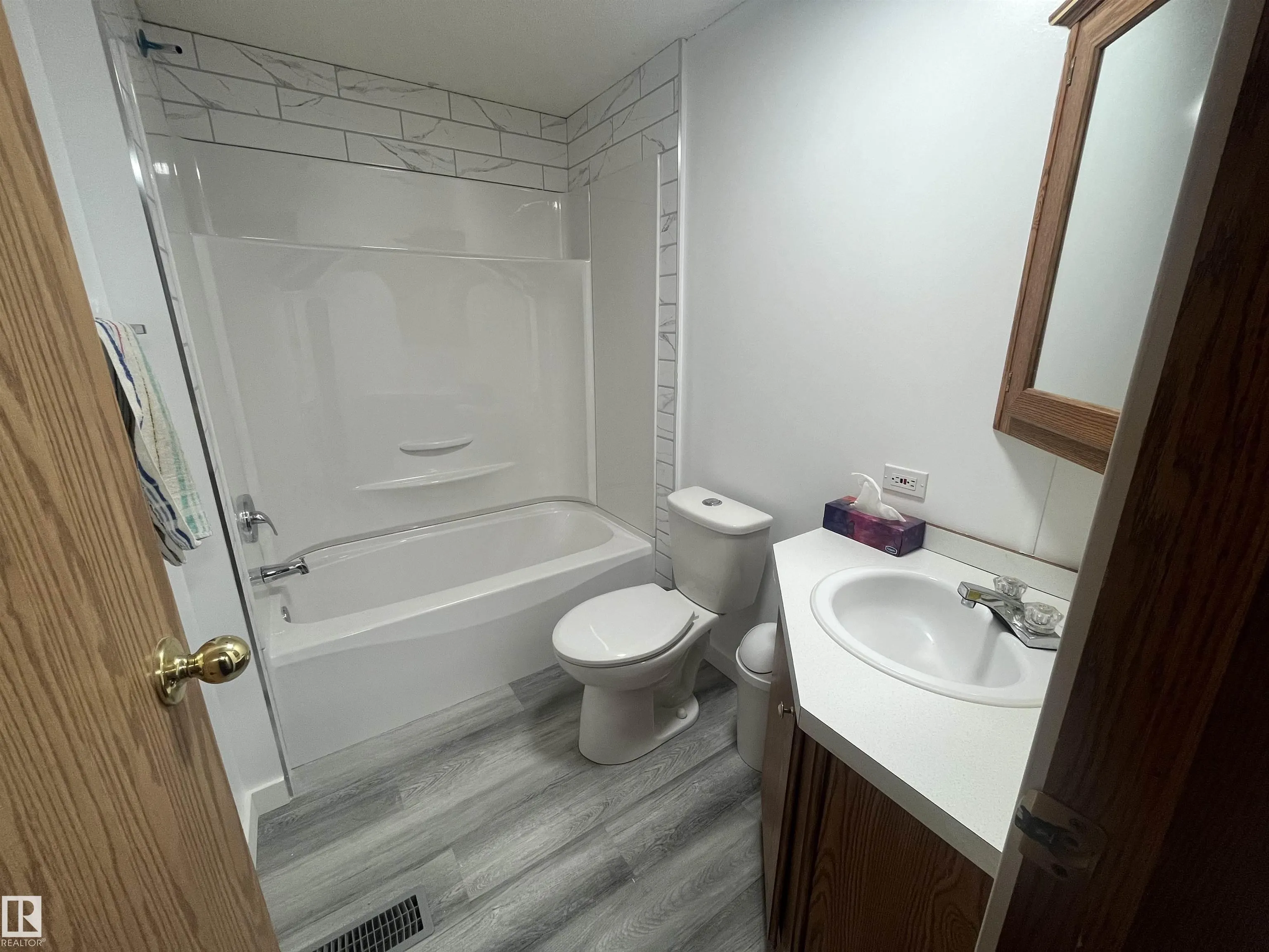 460061 HWY 2 A