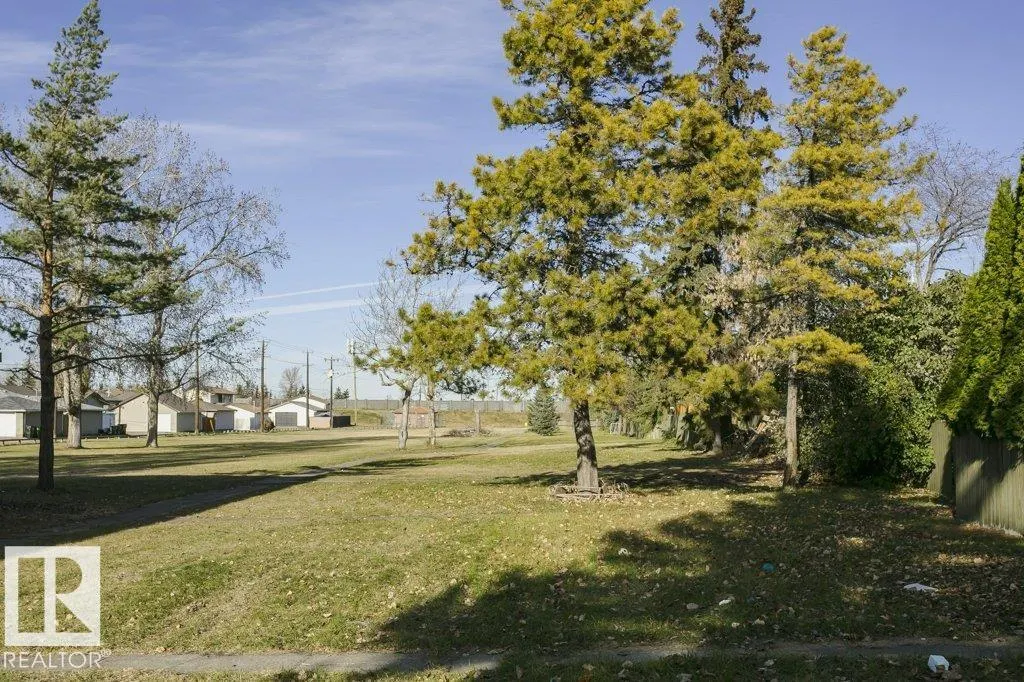 879 ABBOTTSFIELD Road