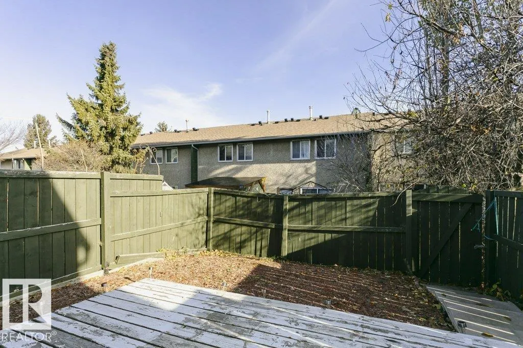 879 ABBOTTSFIELD Road
