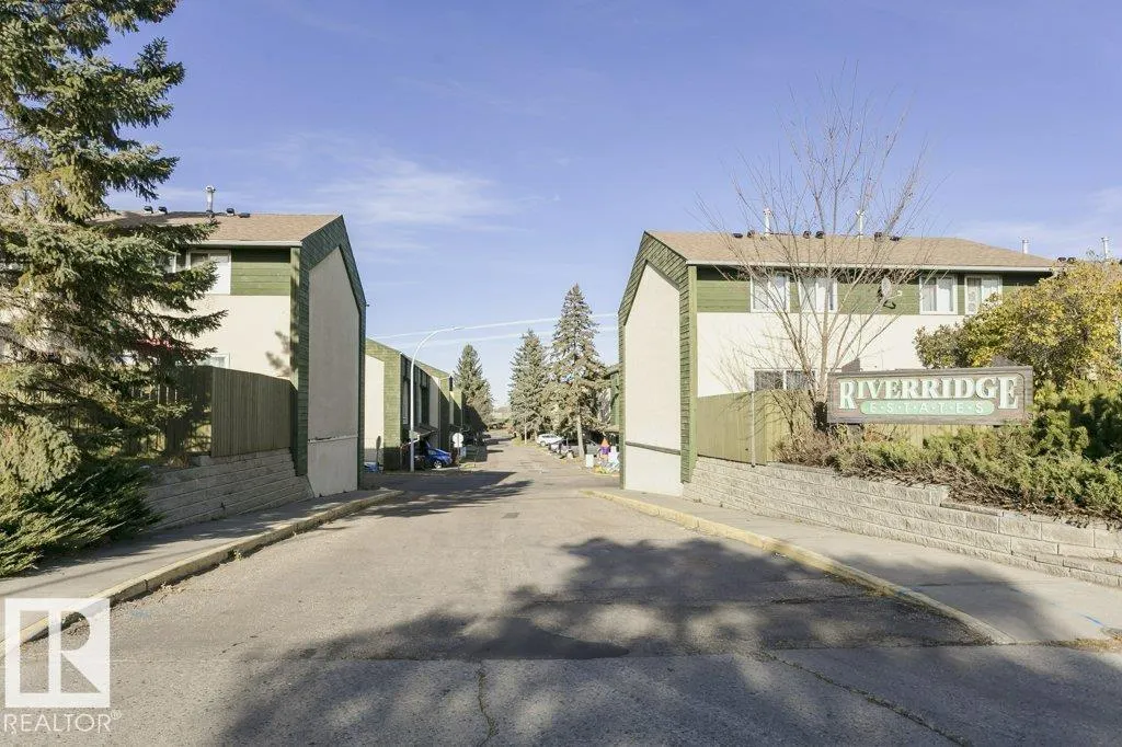 879 ABBOTTSFIELD Road