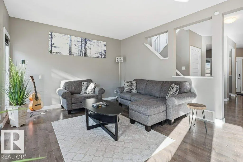 110 MEADOWLAND Way