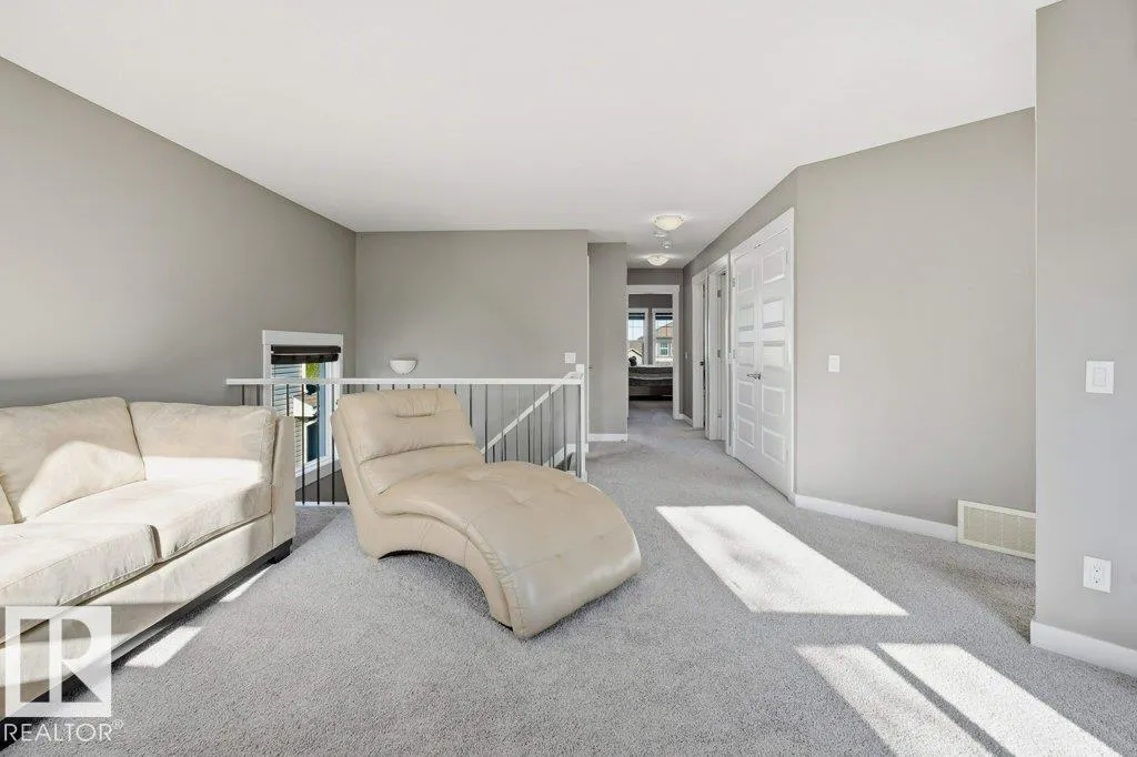 110 MEADOWLAND Way