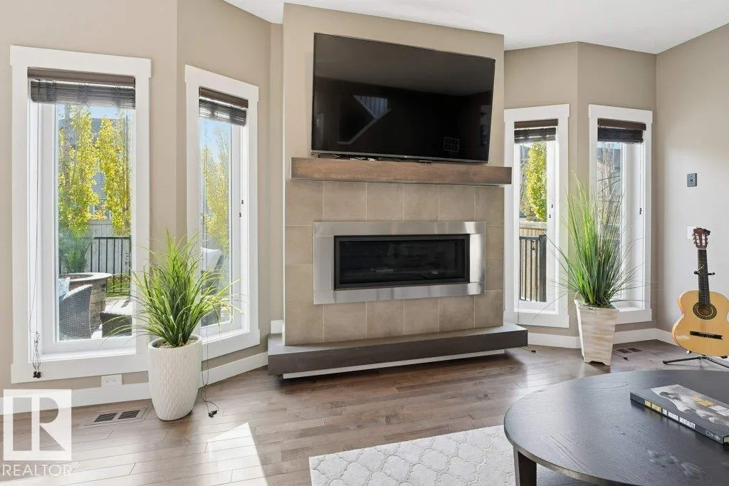 110 MEADOWLAND Way