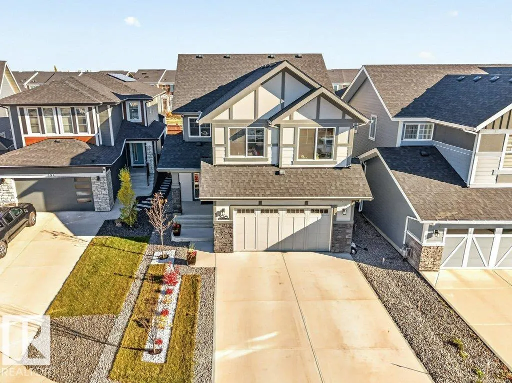 196 EDGEWATER Circle