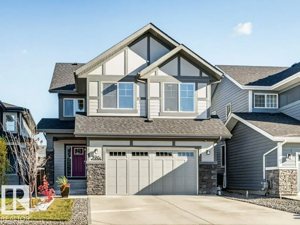 196 EDGEWATER Circle