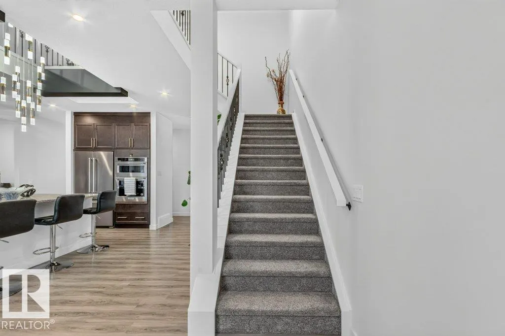 196 EDGEWATER Circle