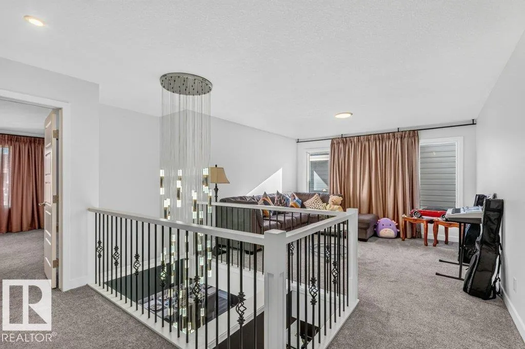196 EDGEWATER Circle