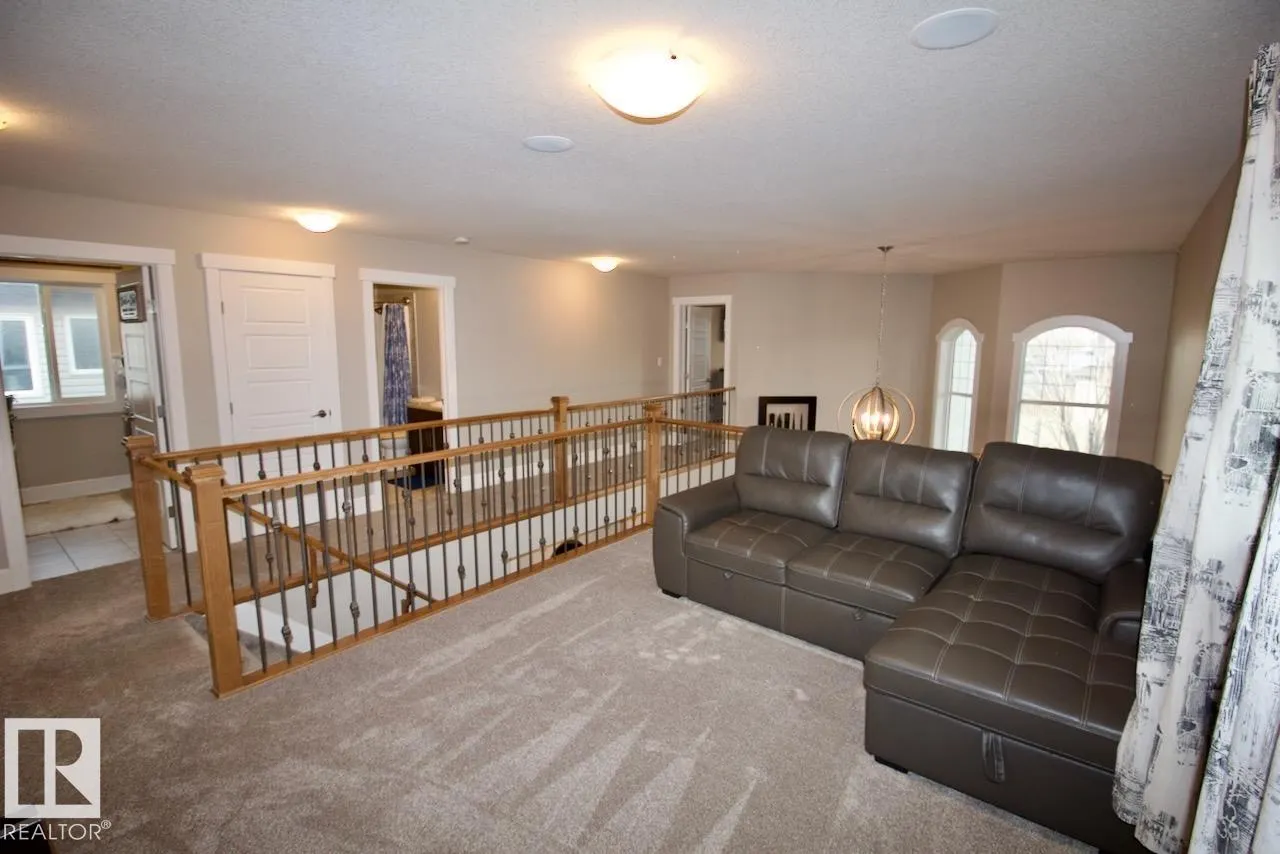 7704 ELLESMERE Lane