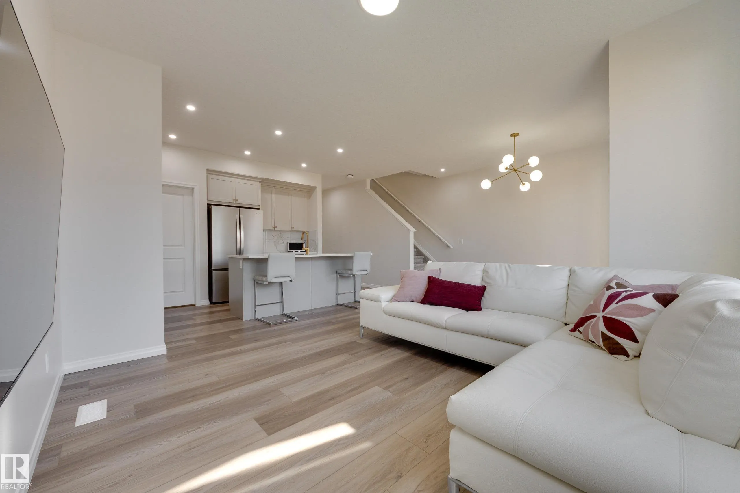 13048 212 Street