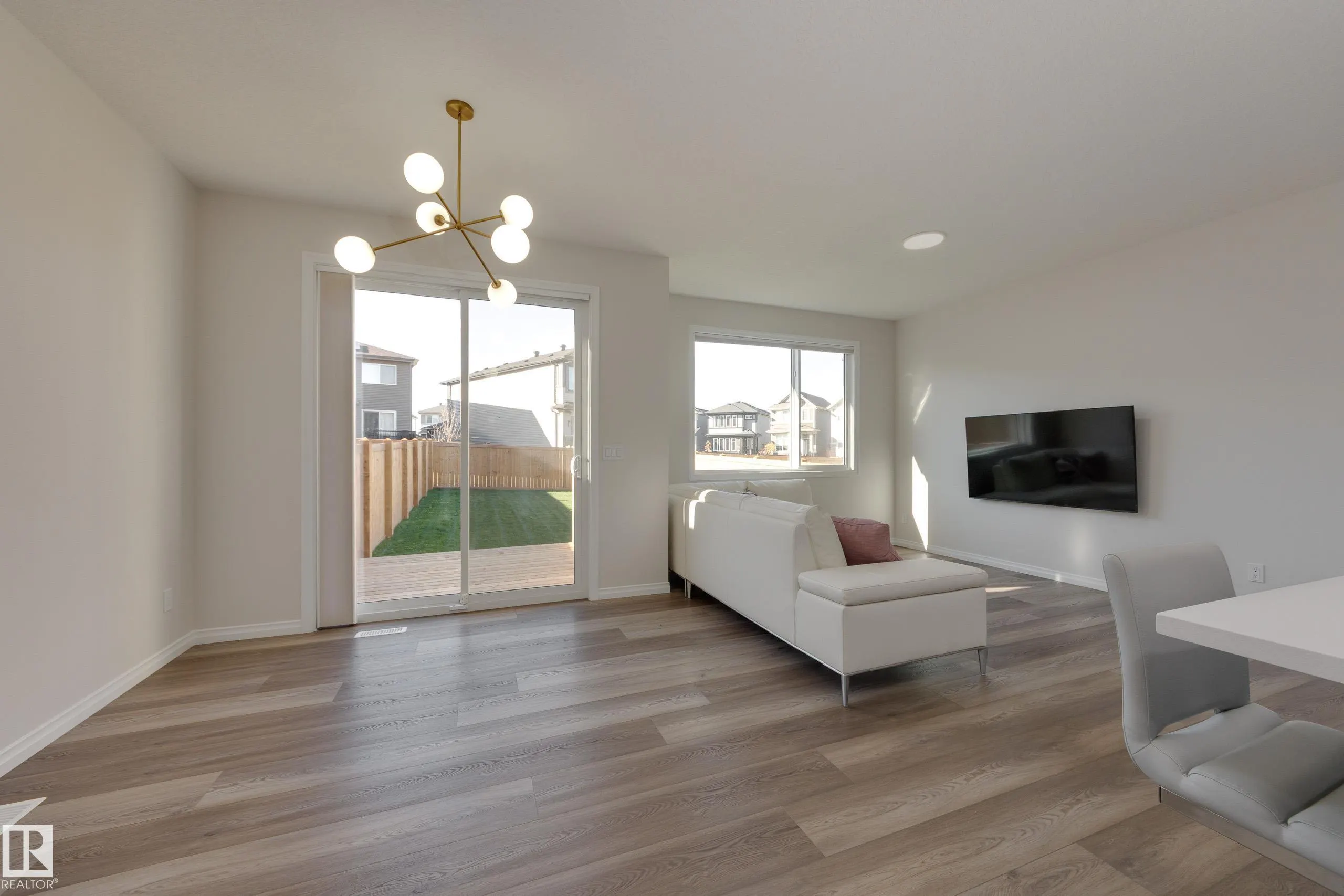 13048 212 Street