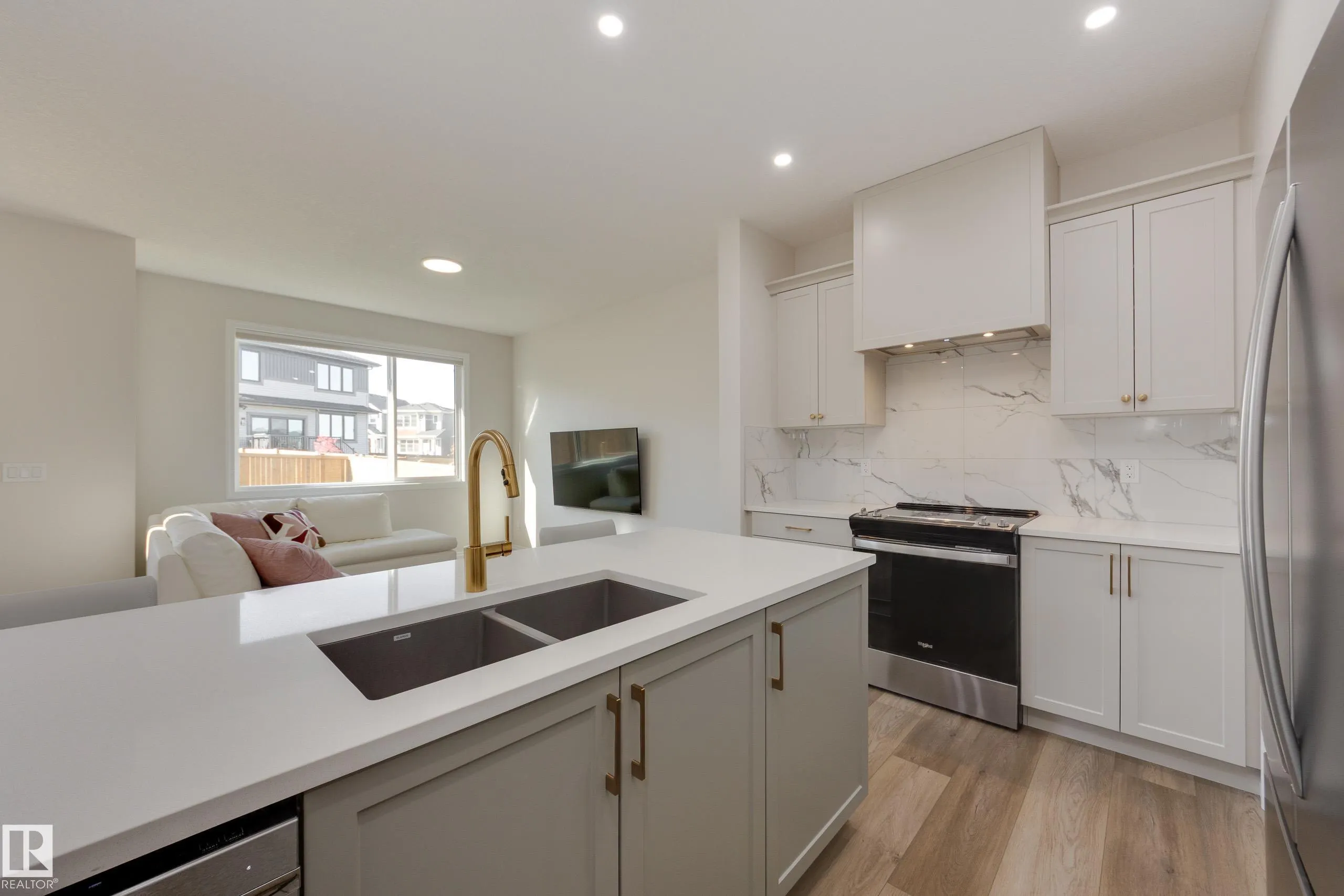 13048 212 Street