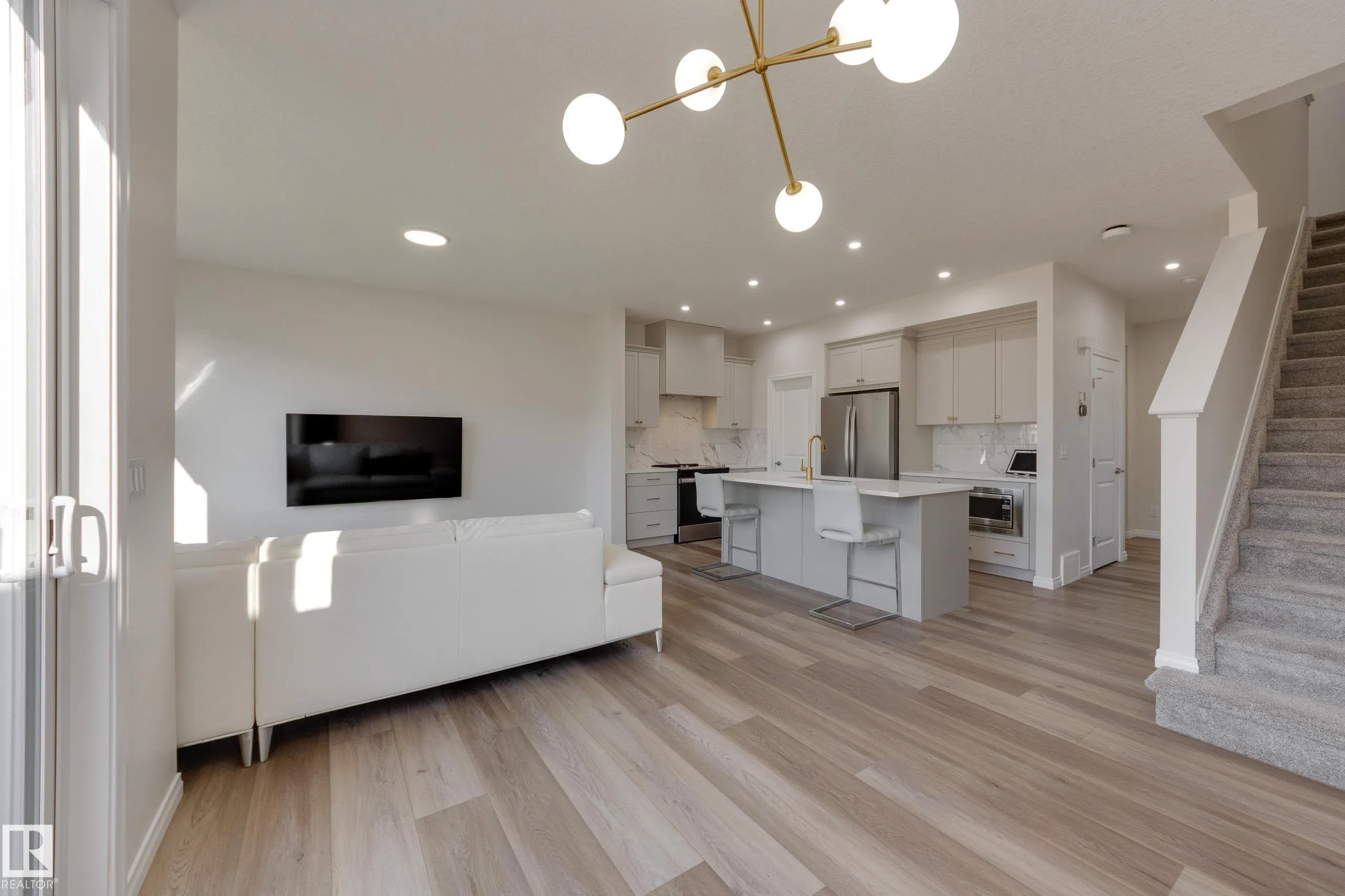 13048 212 Street