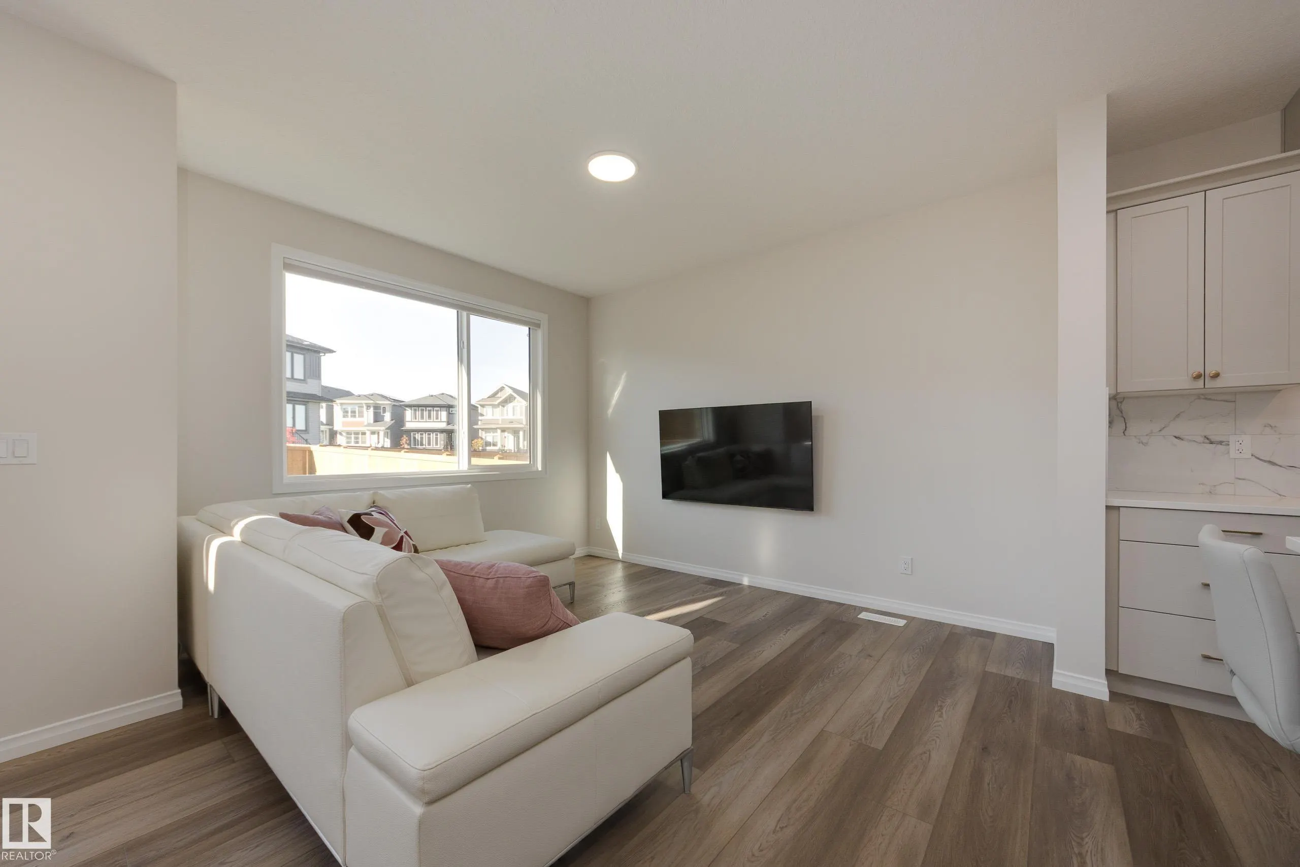 13048 212 Street