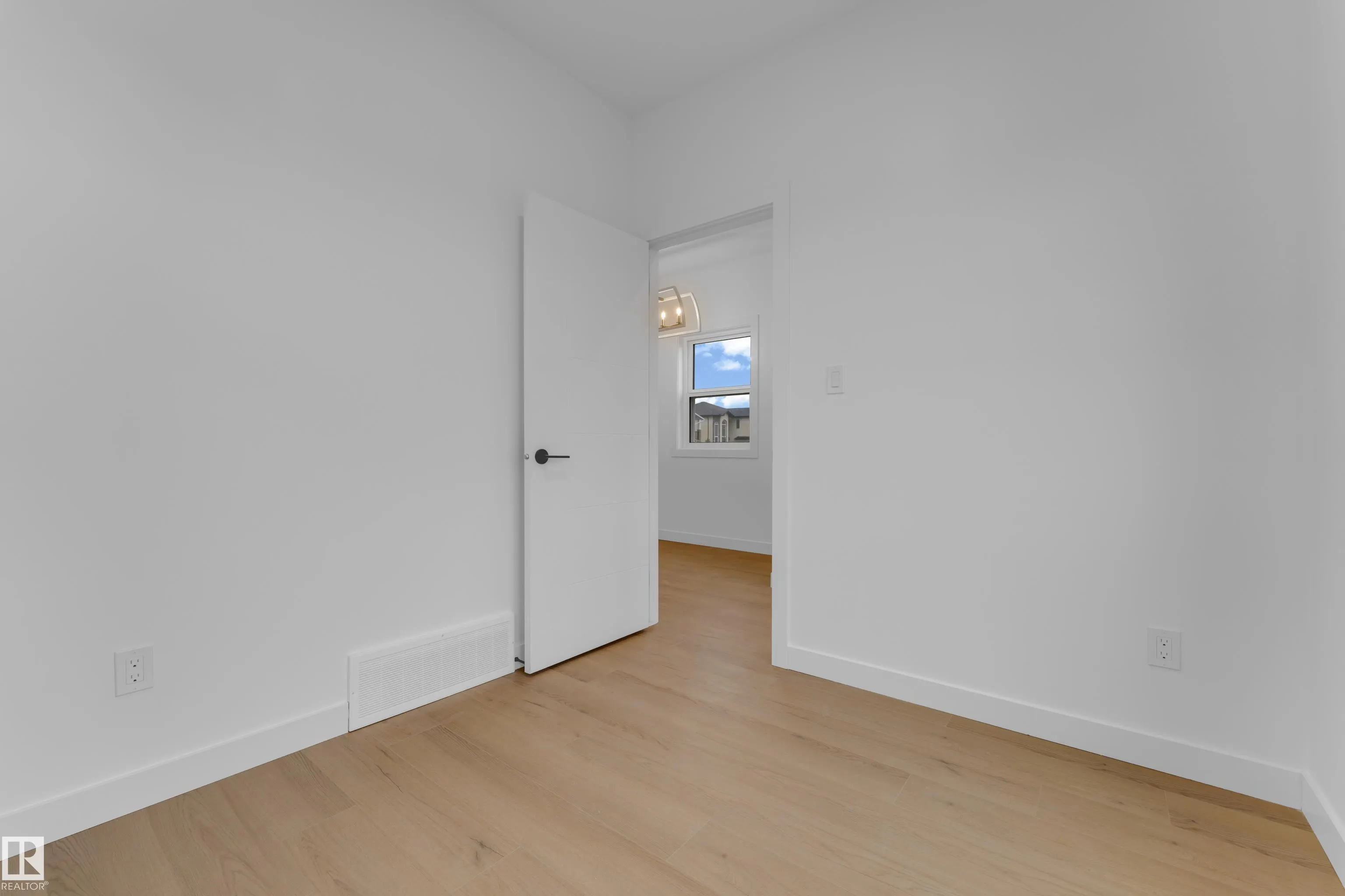 9223 156 Avenue