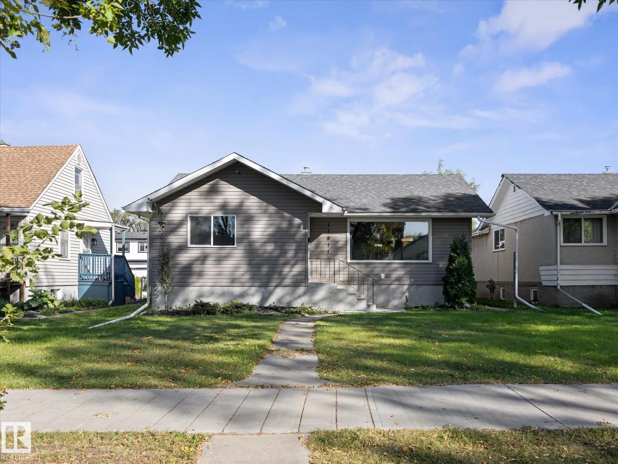 11211 104 Street
