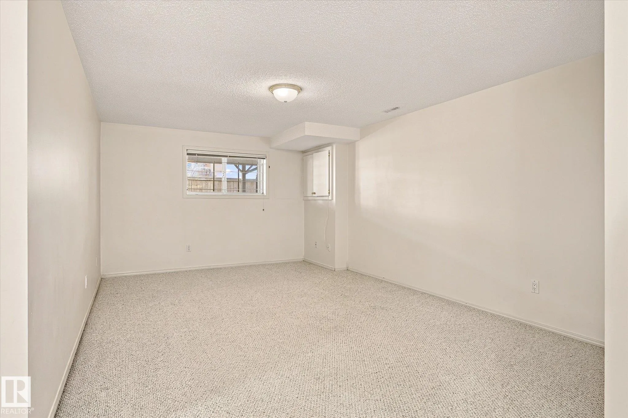 11115 9 Ave